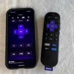 Các thiết bị streaming Roku và điều khiển vật lý, minh họa cho cập nhật giao diện
