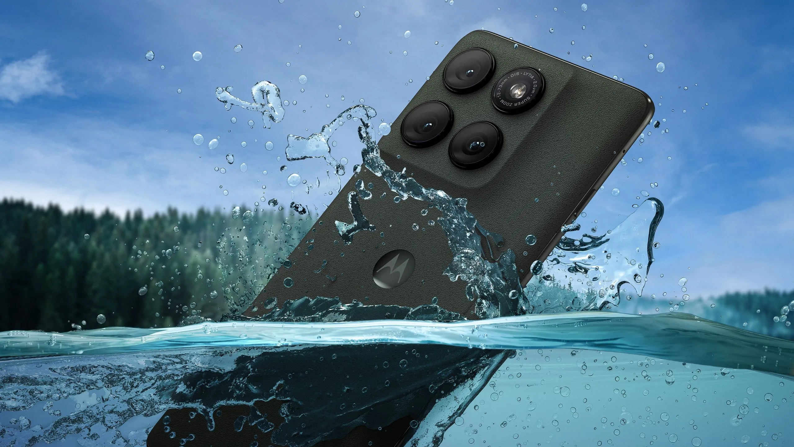 Điện thoại Motorola Edge 2025 kháng nước với chuẩn IP68 và IP69