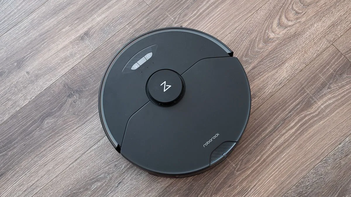 Góc nhìn từ trên xuống của robot hút bụi lau nhà Roborock S7 MaxV Ultra.