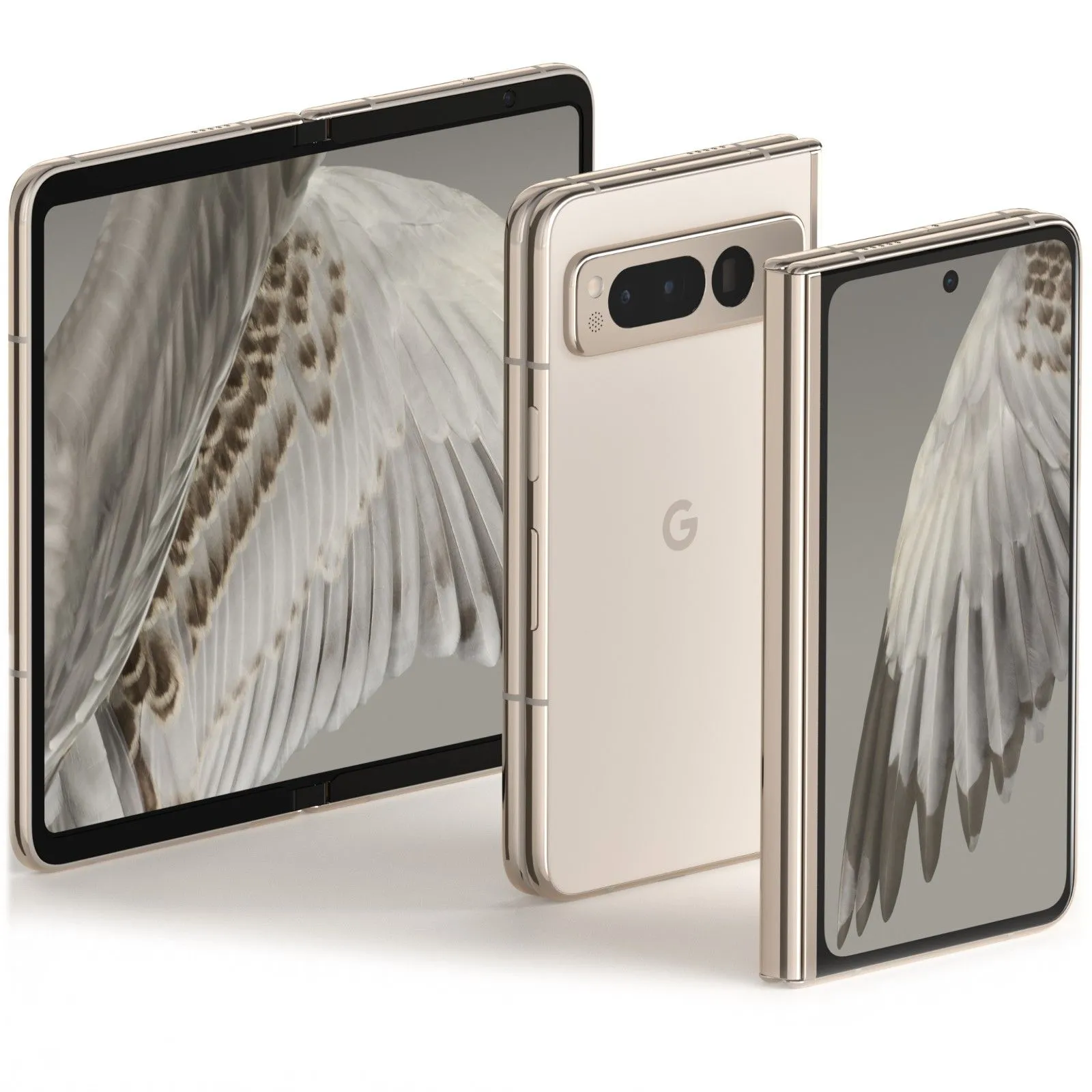 Hình ảnh góc nghiêng Google Pixel Fold màu Porcelain, cho thấy thiết kế tổng thể của mẫu điện thoại gập này