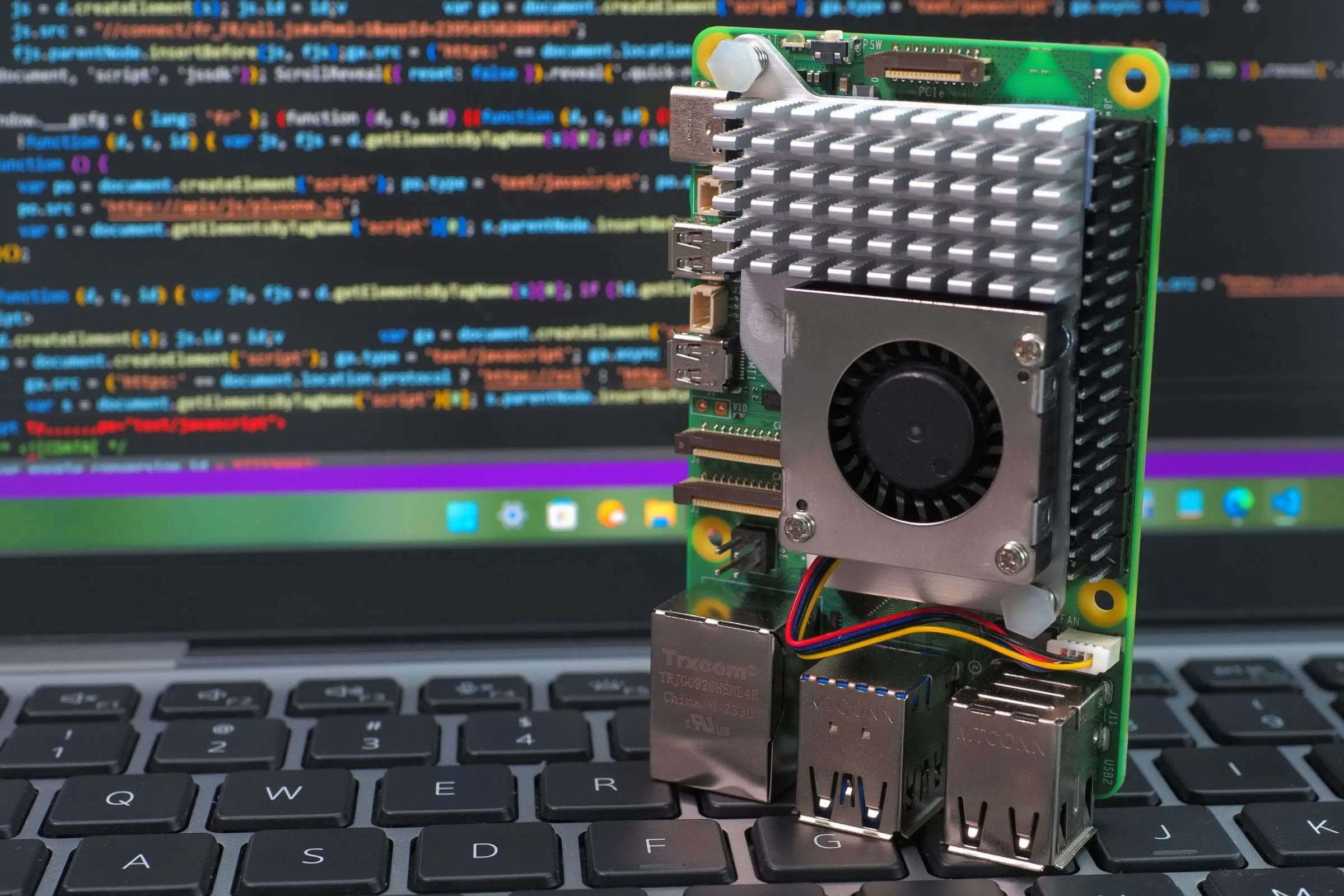 9 Hệ Điều Hành Mã Nguồn Mở Đáng Chú Ý Ngoài Linux
