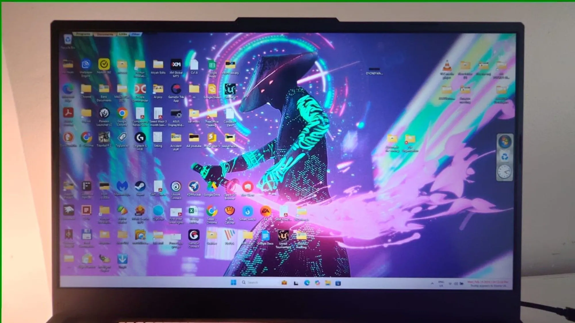 Biểu tượng ứng dụng Wallpaper Engine trên màn hình máy tính, gợi ý các tùy chọn hình nền động và tùy chỉnh độc đáo.