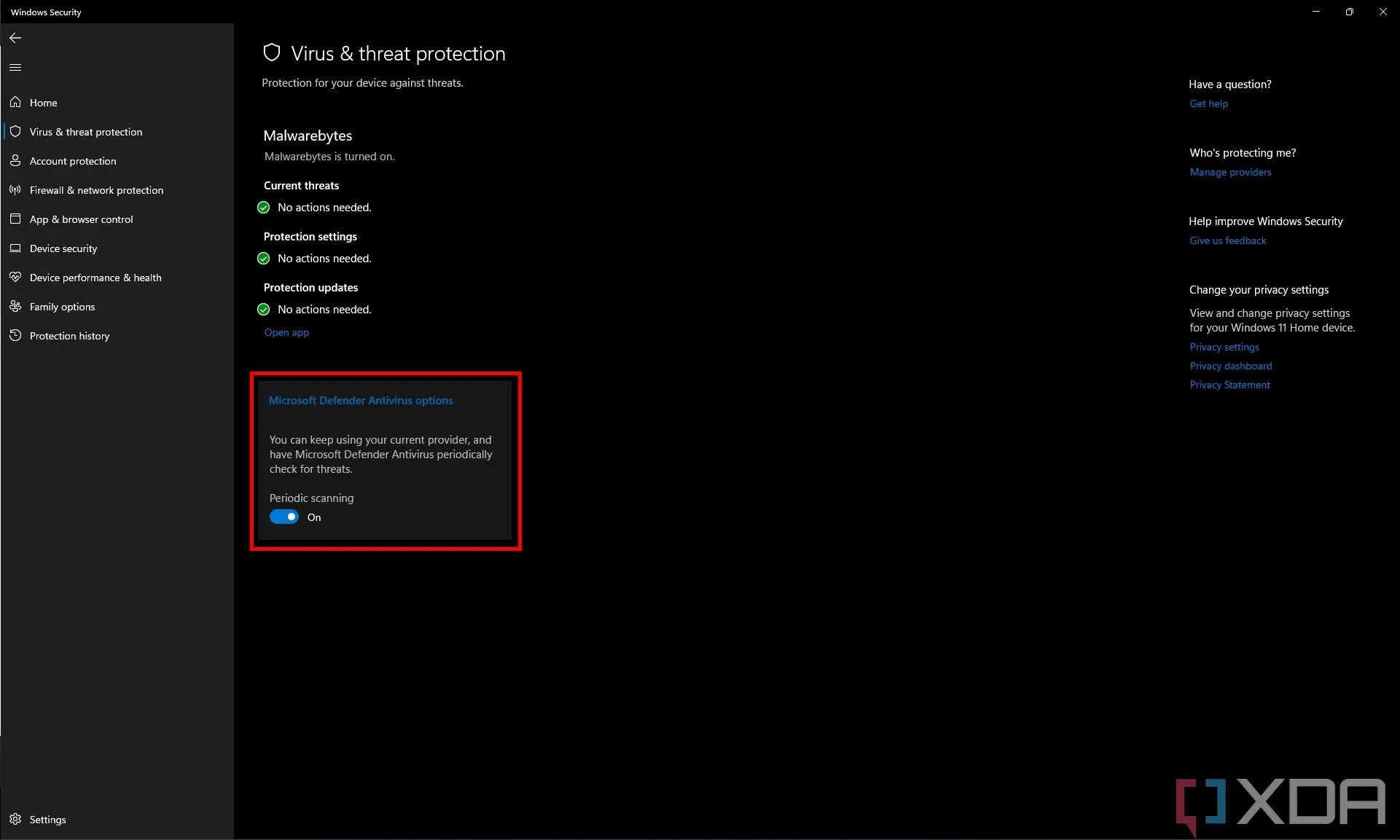 Cài đặt Bảo vệ khỏi virus và mối đe dọa của Microsoft Defender khi đã cài đặt antivirus khác, cho thấy tùy chọn chạy quét định kỳ được bật