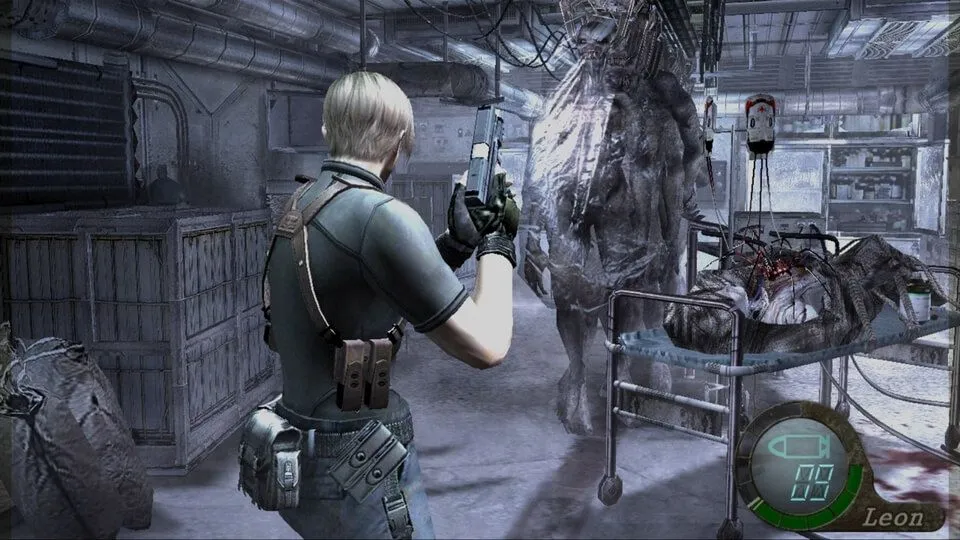 Leon S. Kennedy trong Resident Evil 4 HD đối mặt với kẻ thù