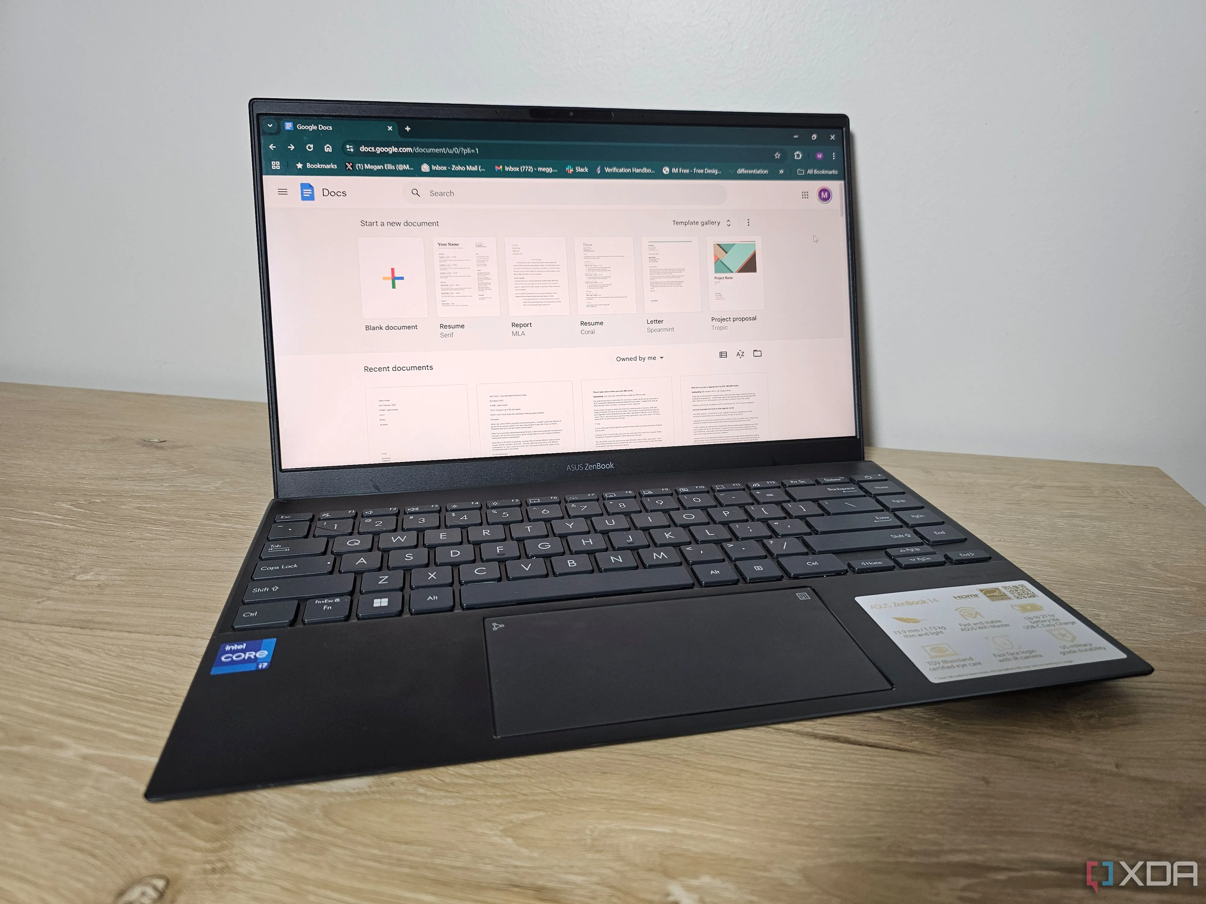Trang web Google Docs trên máy tính xách tay