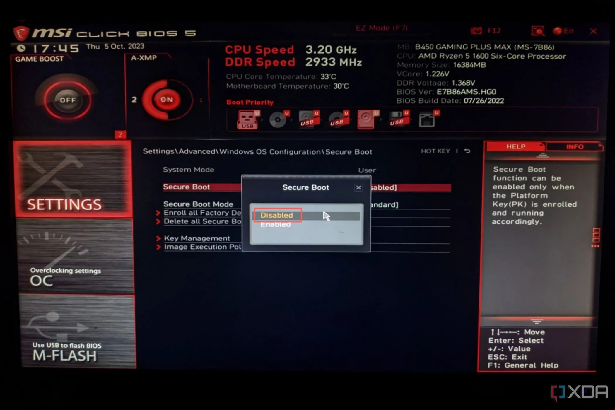 Ảnh chụp màn hình hiển thị tùy chọn Secure Boot trong BIOS