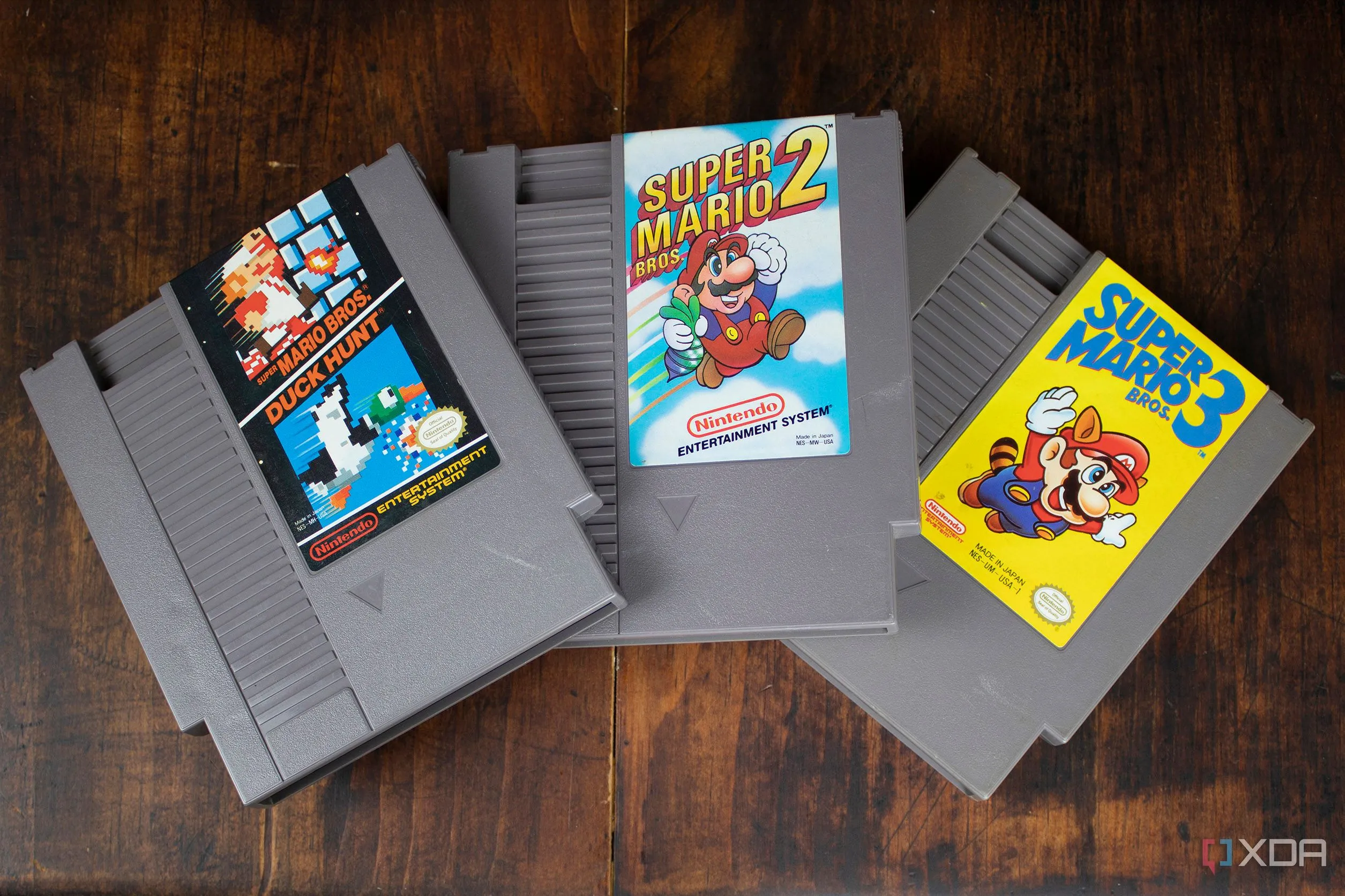 Ba phiên bản Super Mario Bros huyền thoại trên hệ máy NES, biểu tượng cho sự hồi sinh của ngành game.