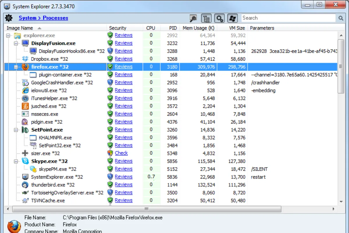 Bảng điều khiển System Explorer hiển thị thông tin hệ thống và các tiến trình đang chạy