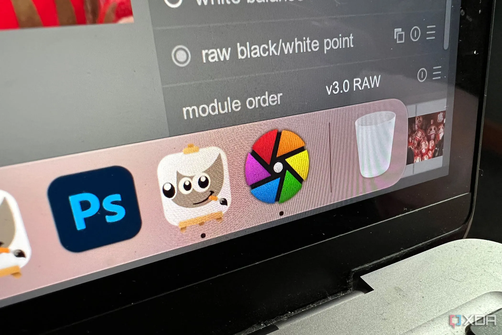 Image default