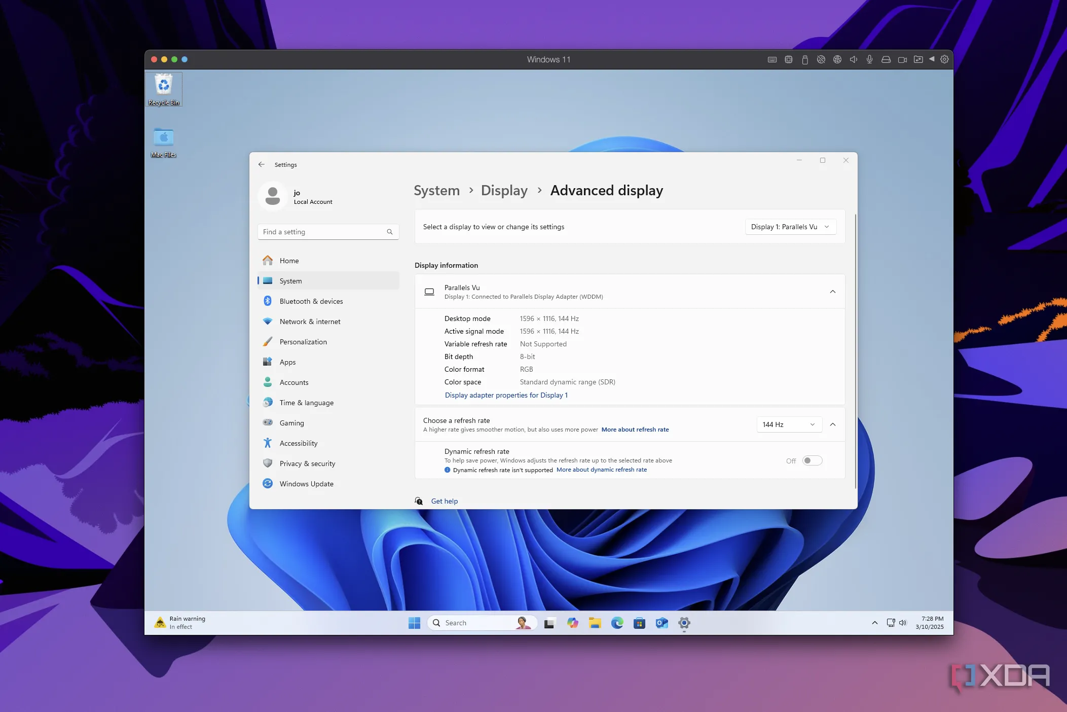 Cài đặt hiển thị Windows 11 trong Parallels Desktop cho thấy hỗ trợ tần số quét màn hình 144Hz.