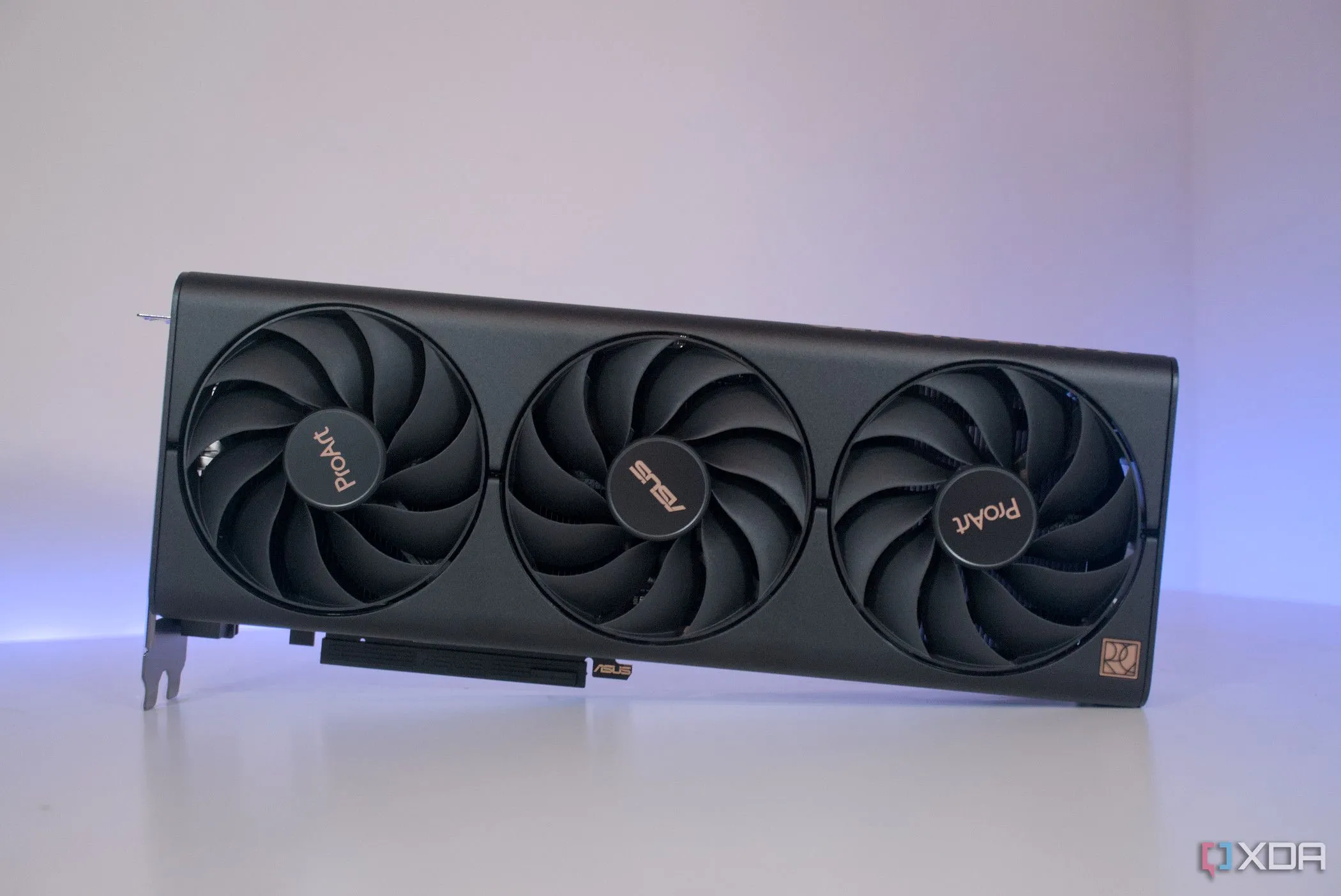 Card đồ họa Asus ProArt GeForce RTX 4060 Ti, một lựa chọn GPU tầm trung