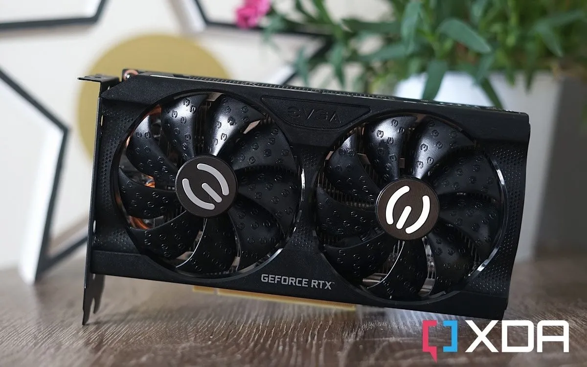 Card đồ họa EVGA GeForce RTX 3060 với thiết kế quạt kép