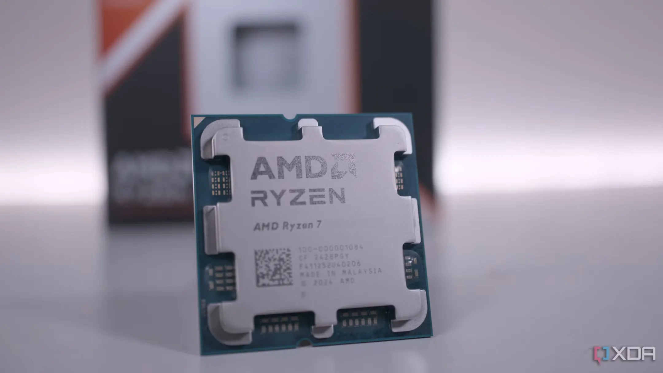 Chip AMD Ryzen 7 trong một bức ảnh quảng cáo