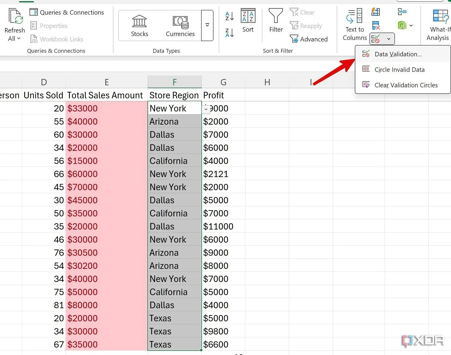 Chọn Data Validation trong tab Data của Excel để thiết lập quy tắc nhập liệu