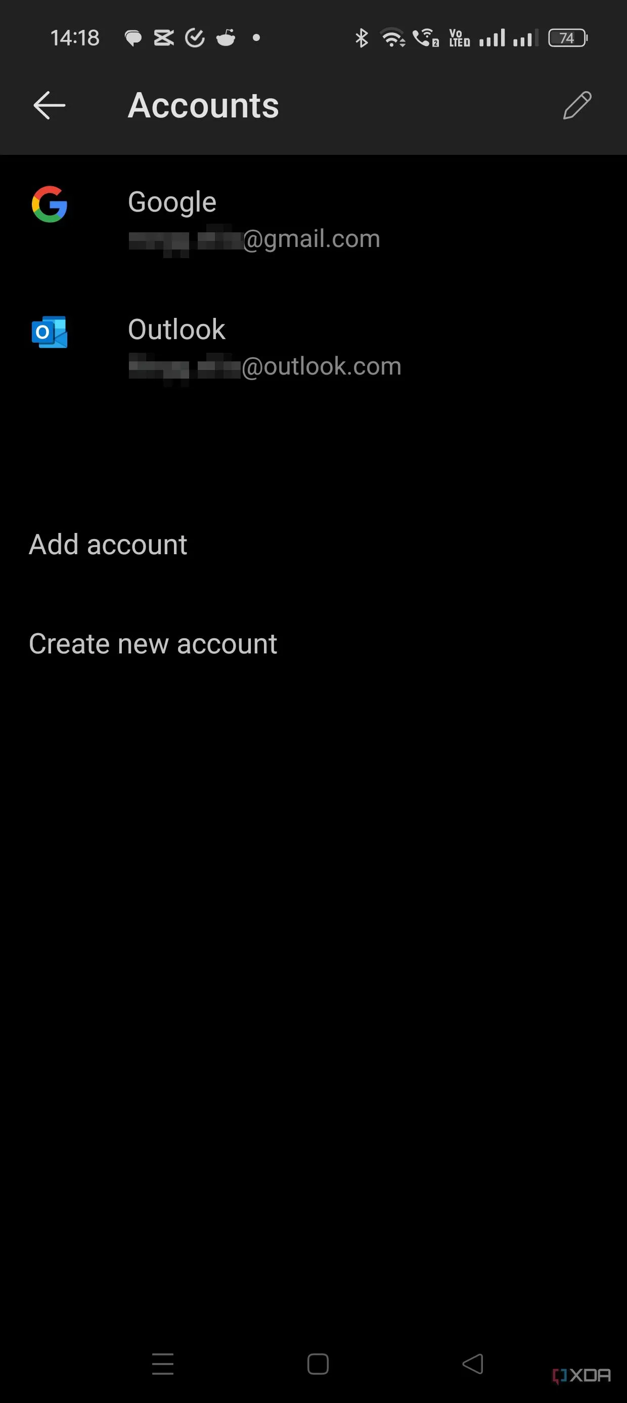 Danh sách các tài khoản email đã liên kết trong ứng dụng Outlook trên điện thoại