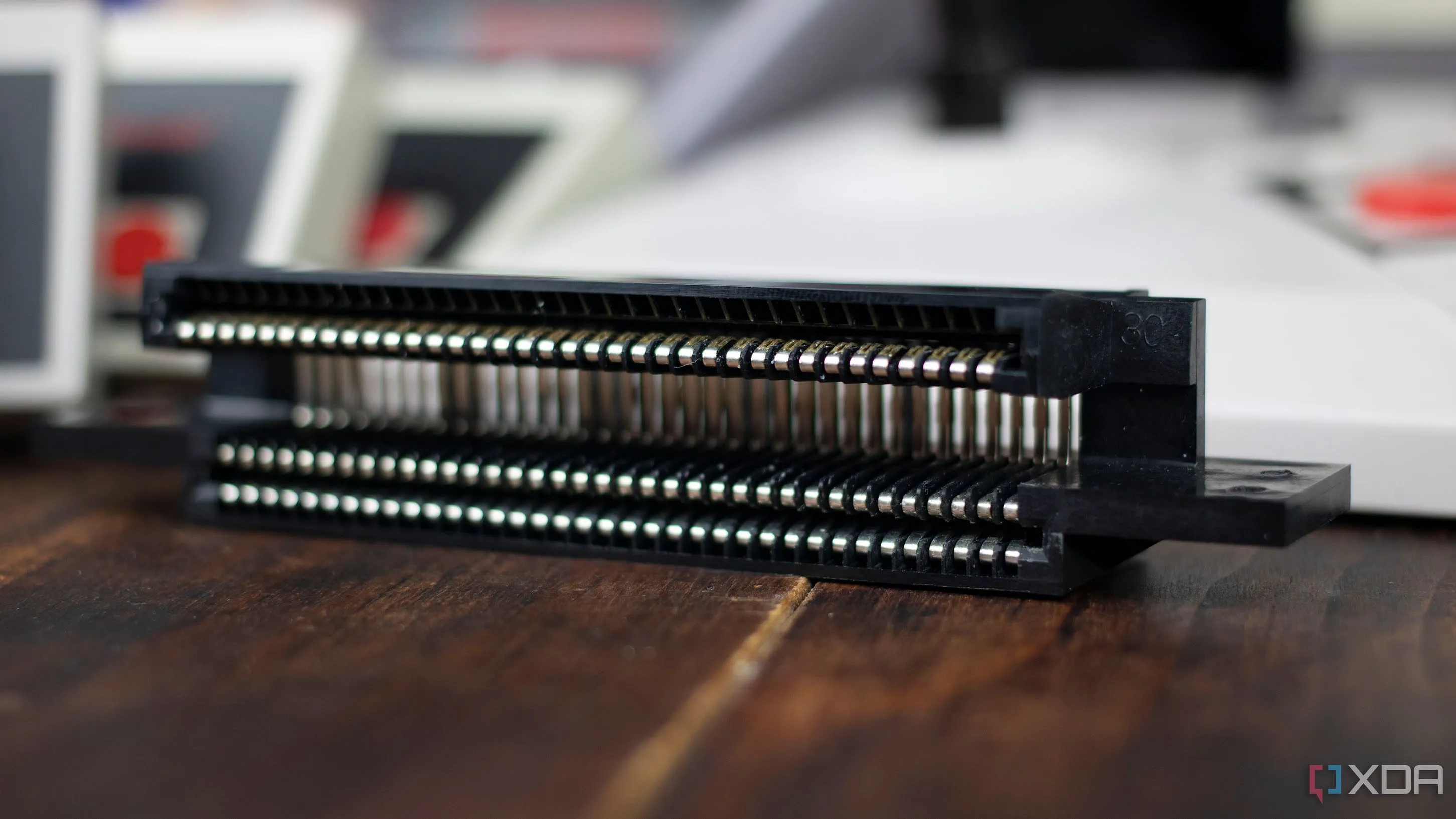 Đầu nối băng game Nintendo NES 72 chân