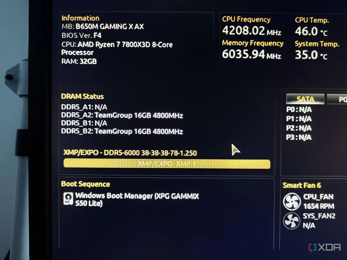 Giao diện BIOS/UEFI hiển thị các tùy chọn bật hồ sơ ép xung XMP hoặc EXPO cho RAM