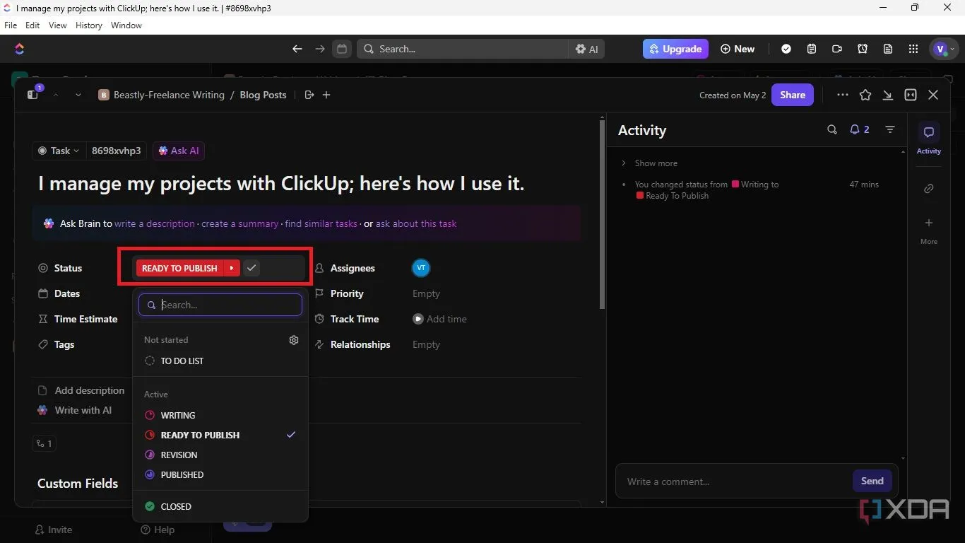Giao diện cập nhật trạng thái của nhiệm vụ trong ClickUp, cho phép chọn giữa các tùy chọn như &quot;To Do&quot;, &quot;In Progress&quot;, &quot;Complete&quot;.