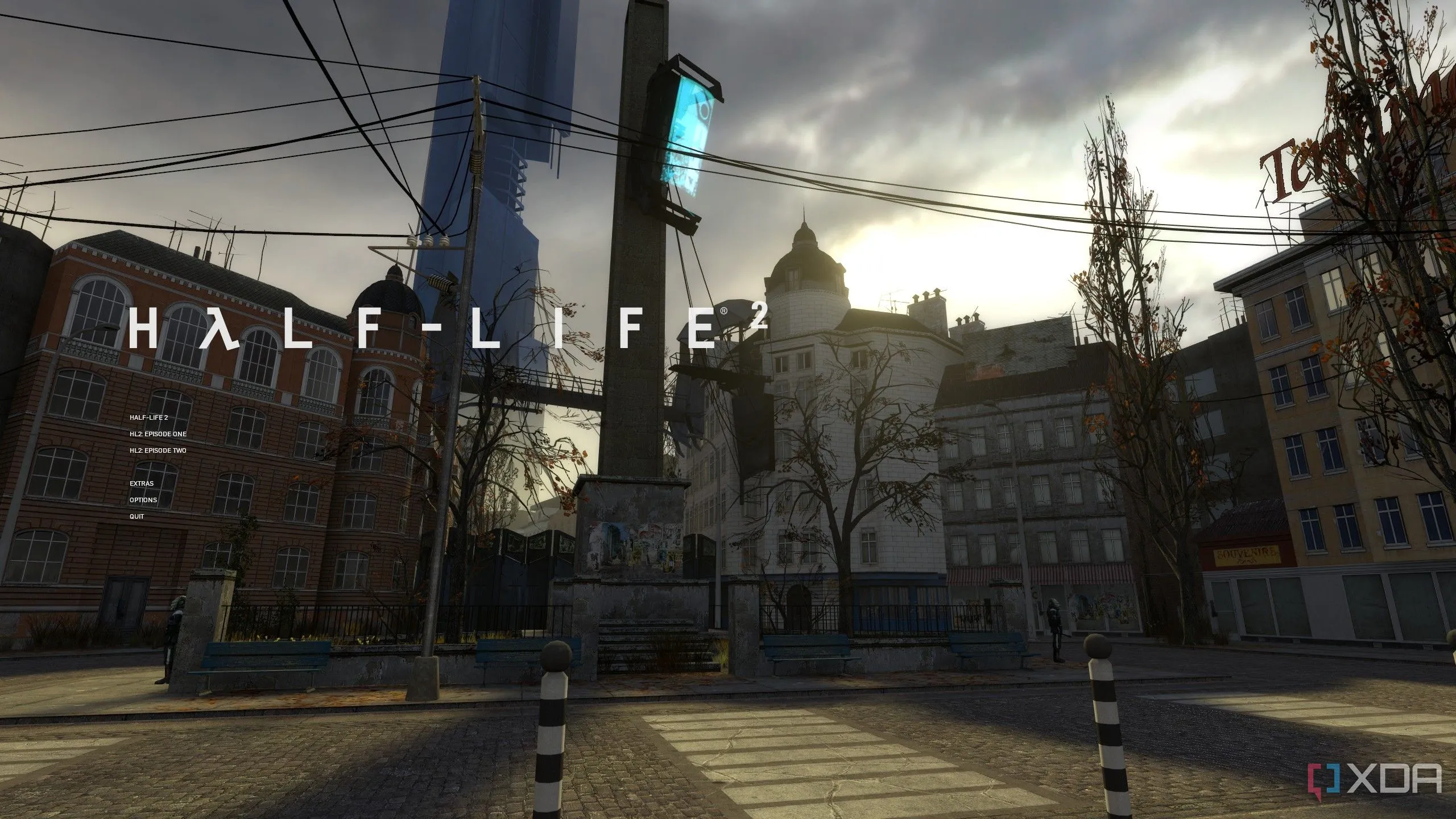 Giao diện màn hình chính của tựa game Half-Life 2, gợi nhắc về series huyền thoại của Valve.