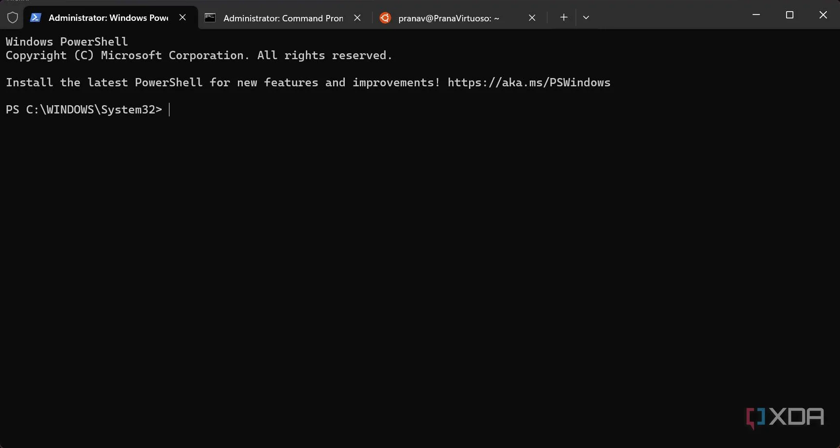 Giao diện Windows Terminal với nhiều tab đang mở, mỗi tab chứa một loại shell khác nhau như CMD, PowerShell và WSL.