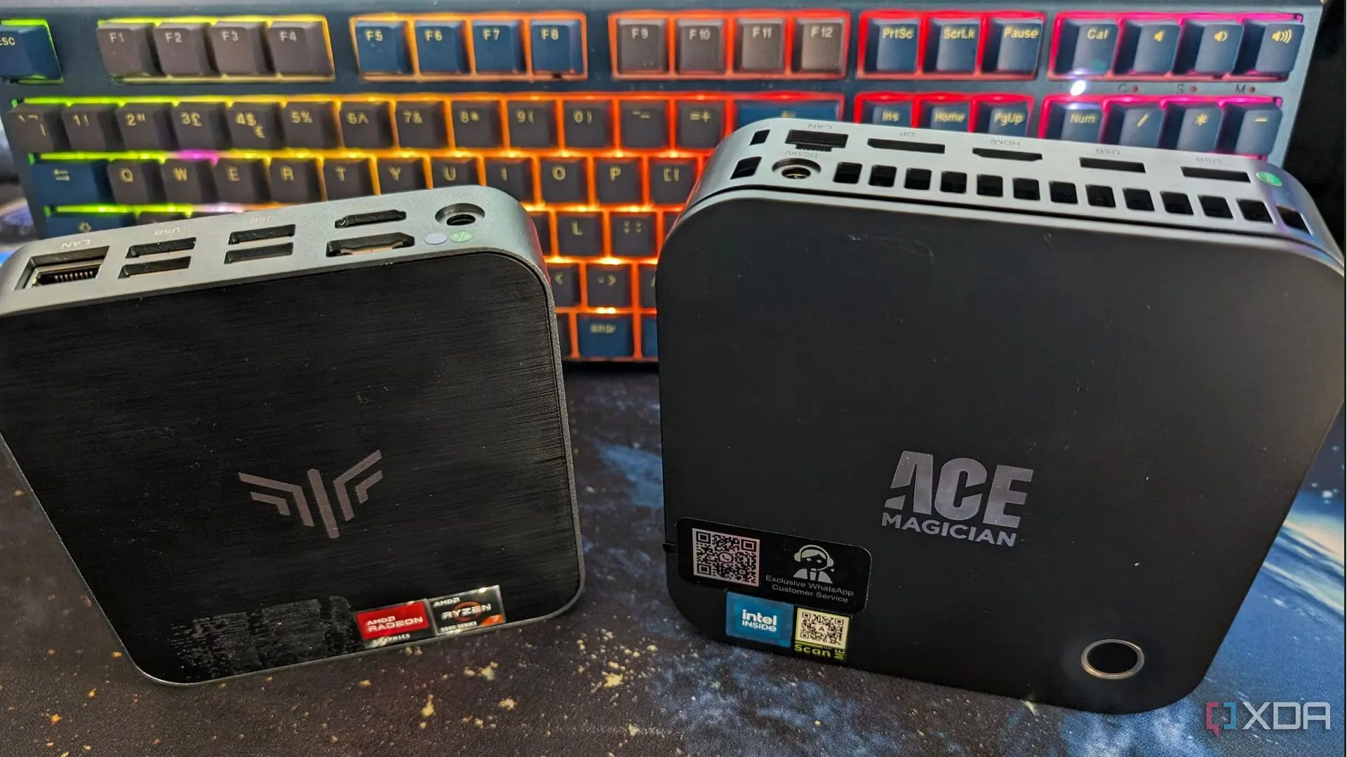Hai máy tính mini PC trang bị chip AMD và Intel, lý tưởng cho việc chạy giả lập game retro.