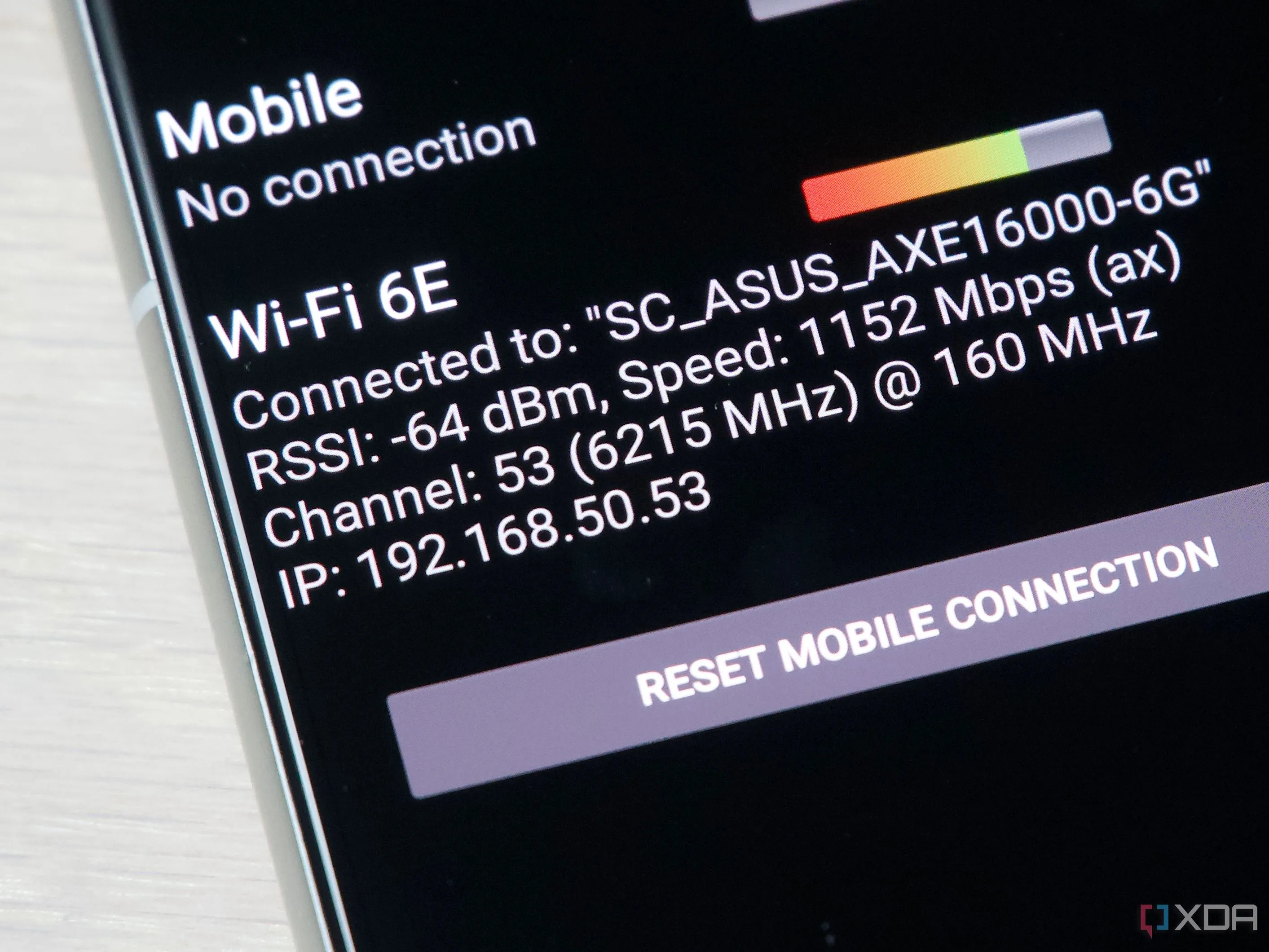 Hình ảnh chi tiết kết nối Wi-Fi 6E trên điện thoại Zenfone 8 trong ứng dụng SignalCheck Pro