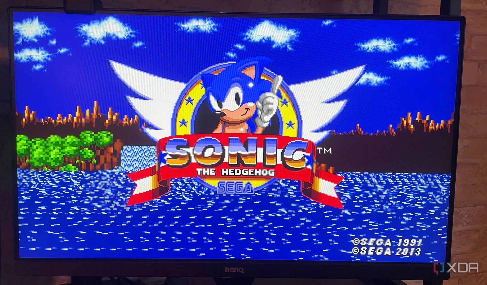 Hình ảnh game Sonic the Hedgehog trên console Sega Genesis, một biểu tượng của Sega