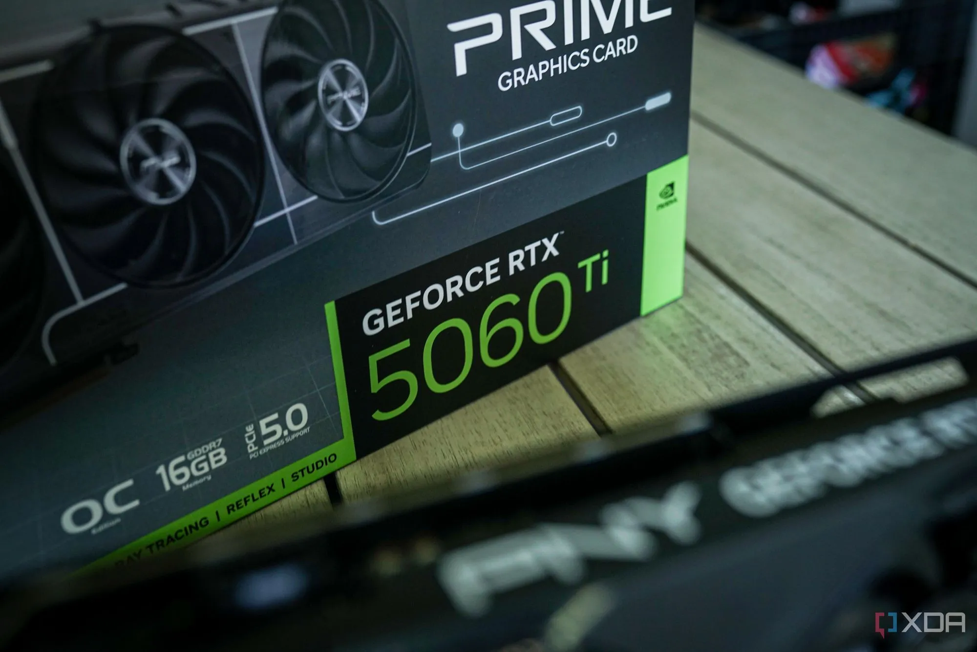 Hộp đựng card đồ họa Nvidia GeForce RTX 5060 Ti, nổi bật công nghệ DLSS 4.