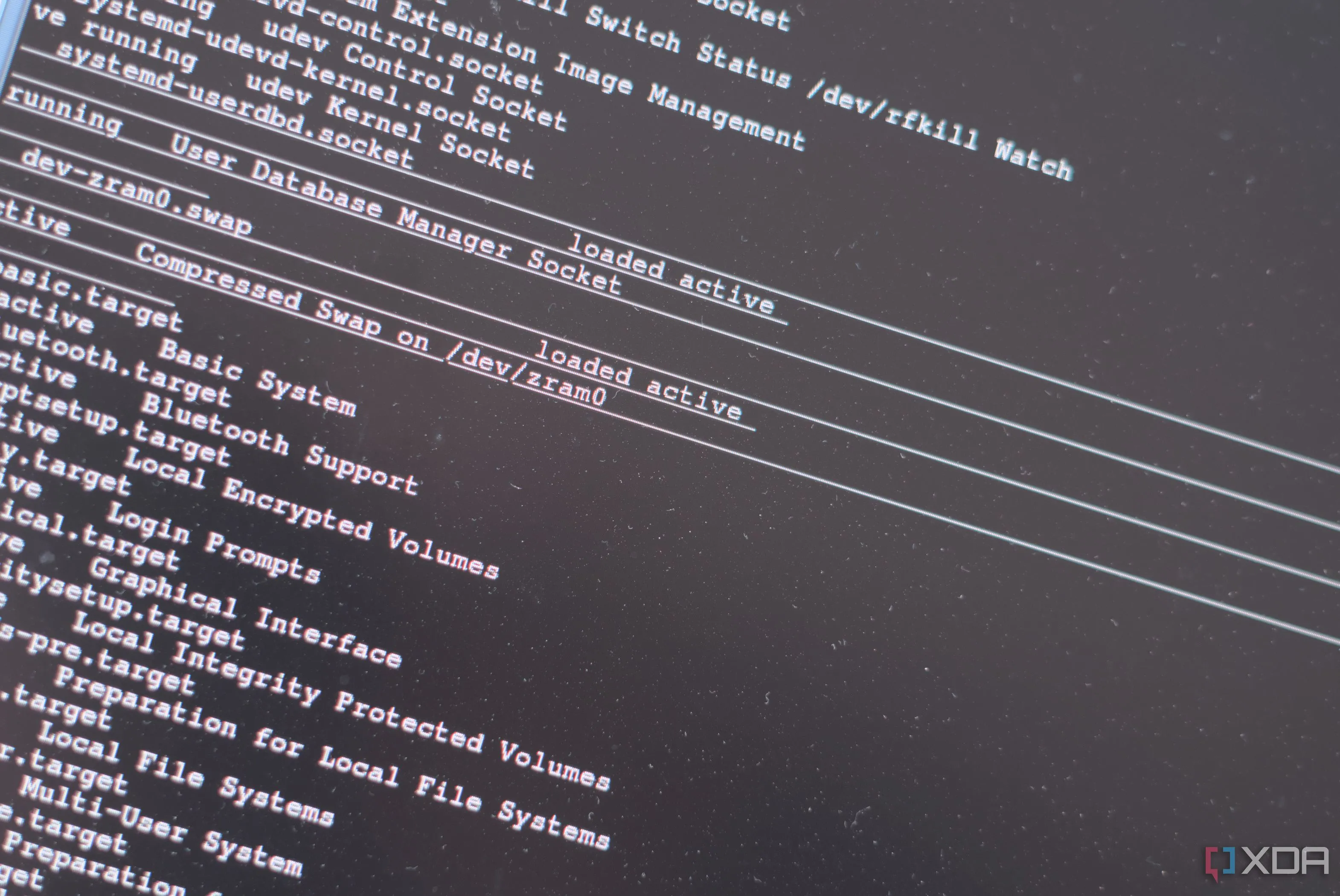 Kiểm tra trạng thái dịch vụ và nhật ký lỗi với Systemd journald