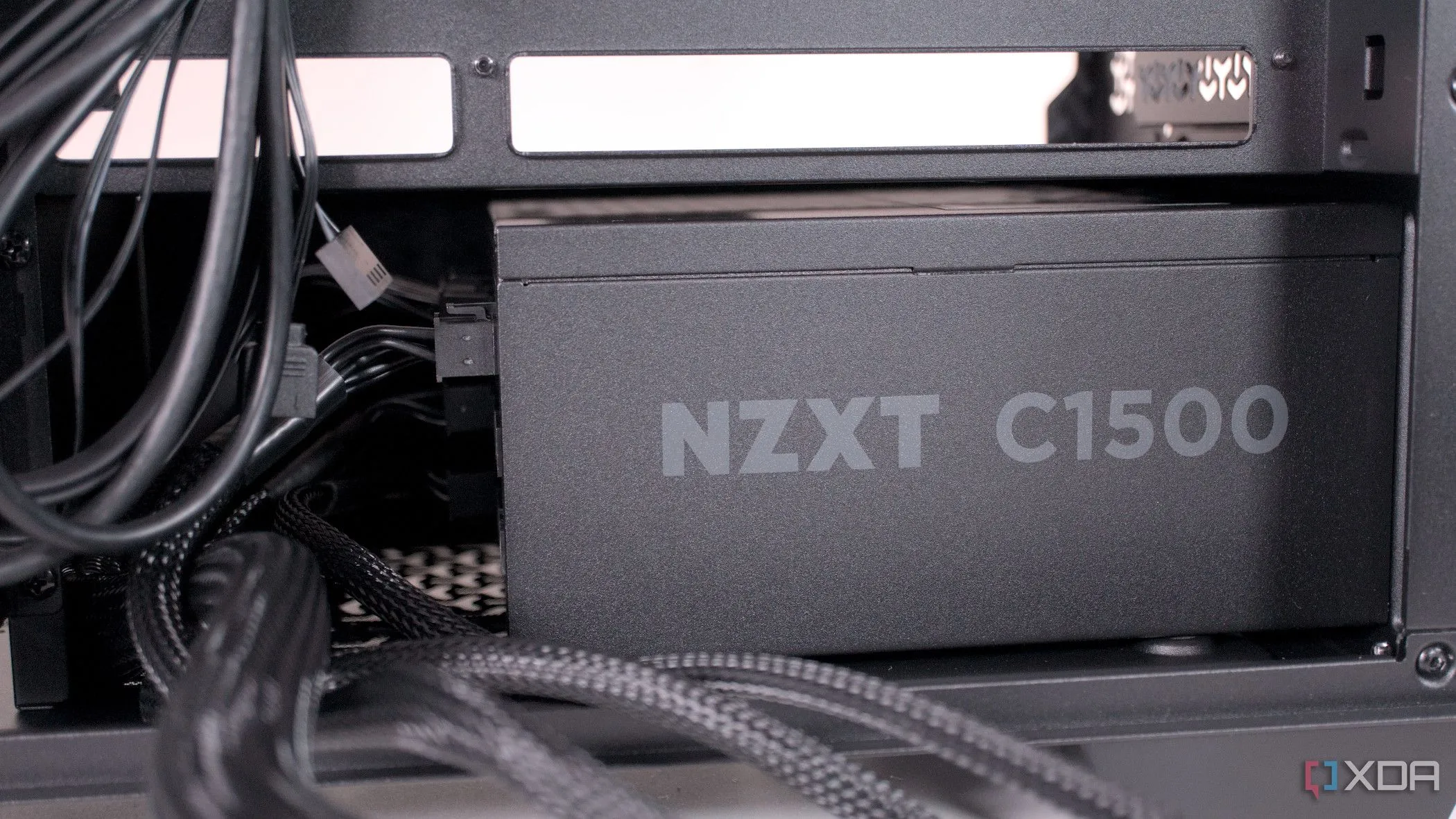 Lắp bộ nguồn PSU vào vỏ case Corsair 3500X ARGB