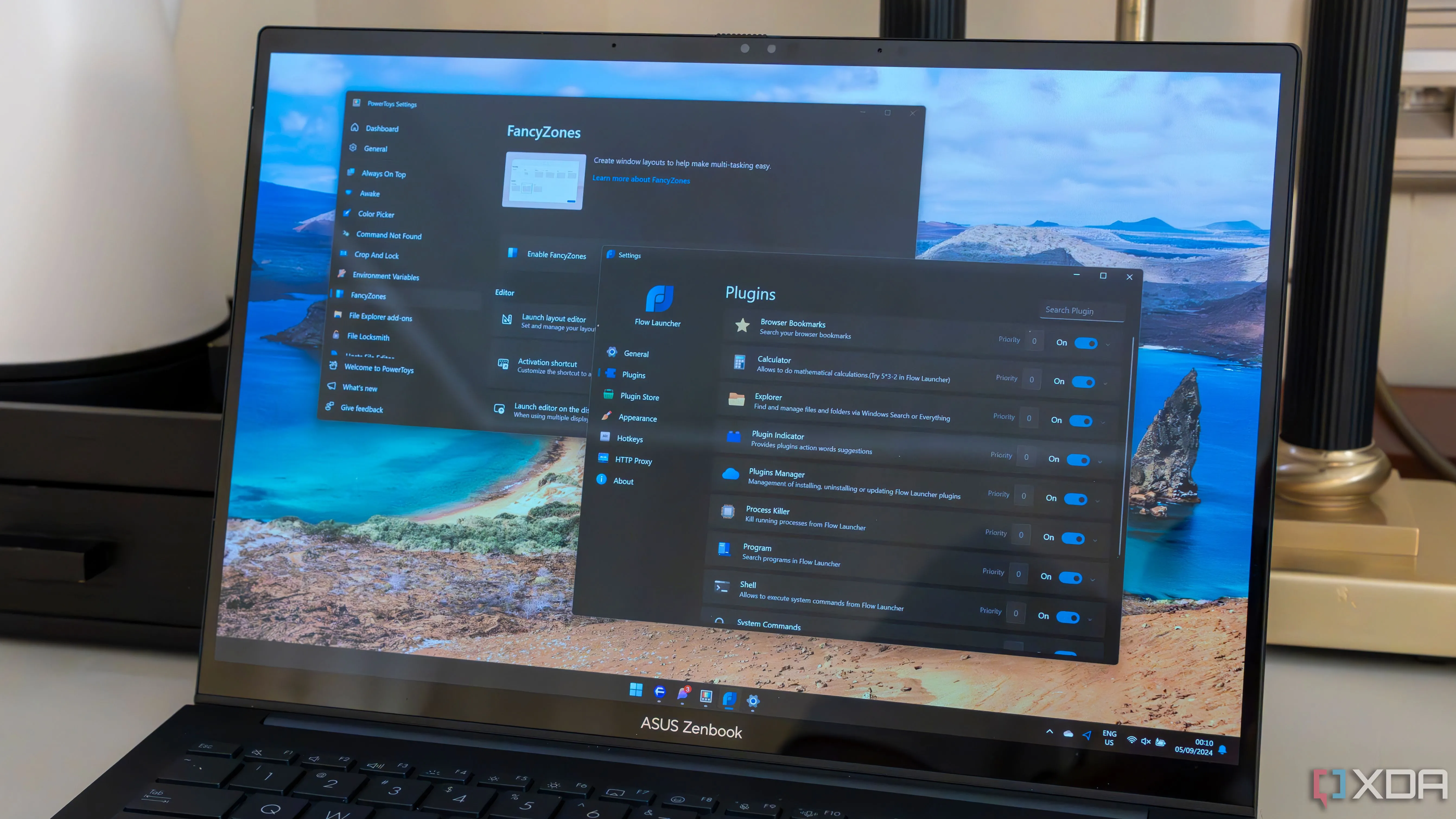 Laptop Windows 11 với PowerToys Run và Flow Launcher đang hoạt động