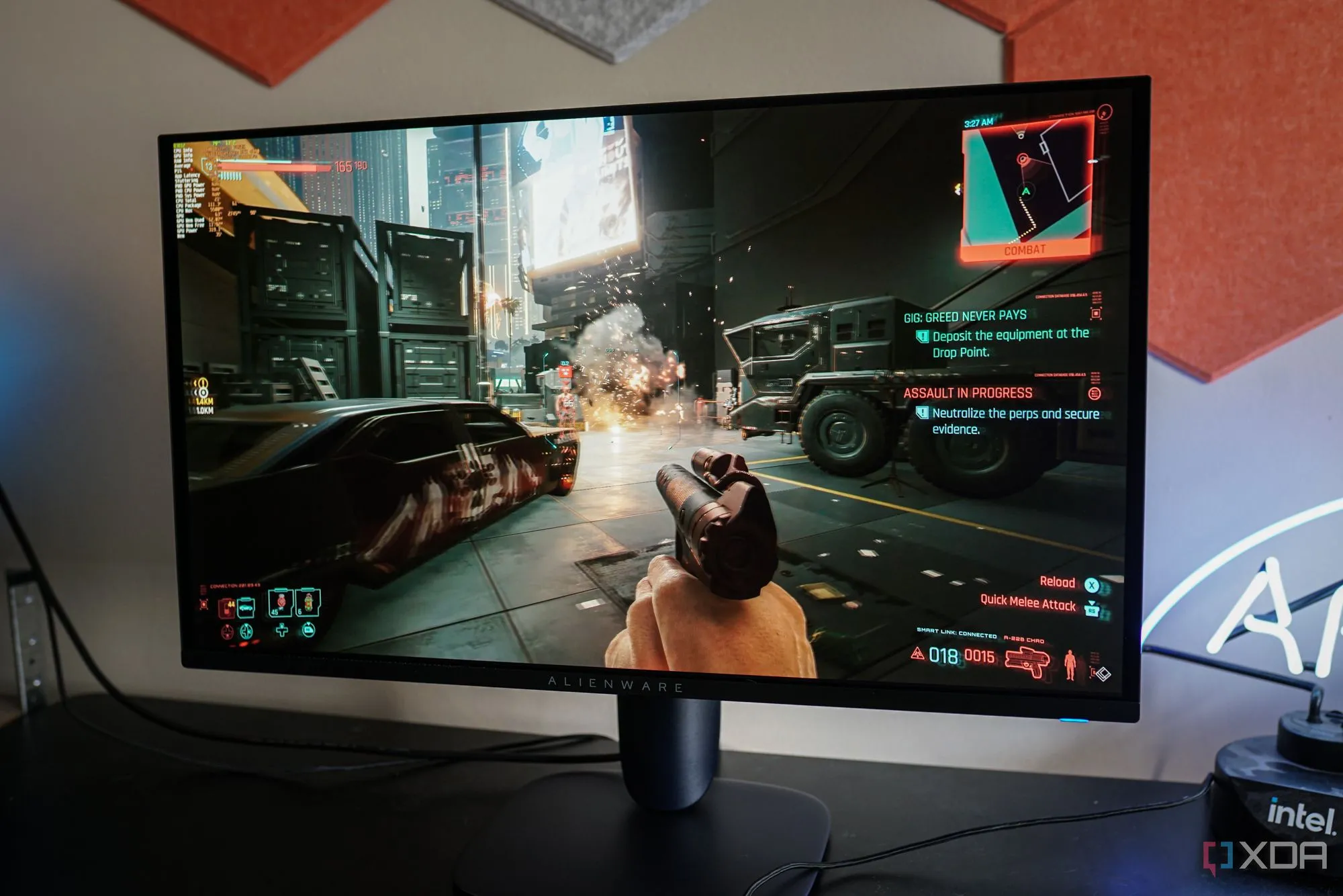 Màn hình Alienware AW2725Q hiển thị màu sắc sống động, minh họa độ sáng ấn tượng của công nghệ Mini-LED