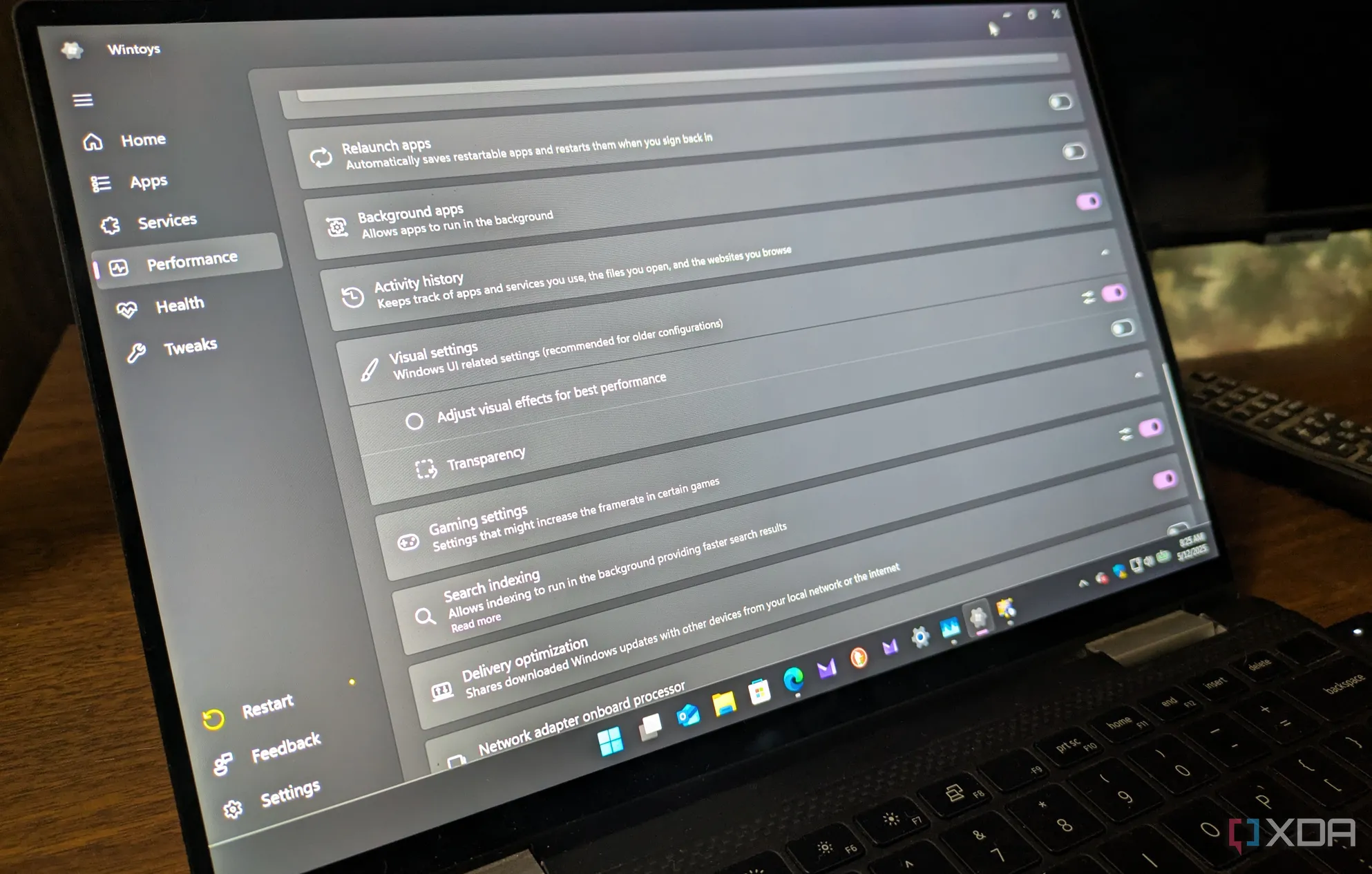 Màn hình công cụ di chuyển Windows hiển thị trên laptop Windows 11 với mã kết nối