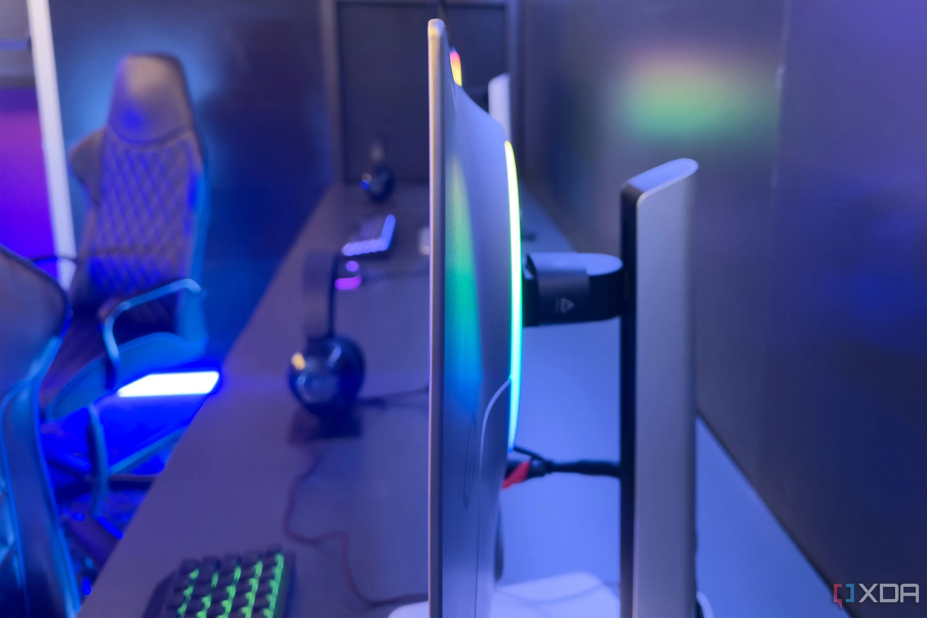 Màn hình Samsung Odyssey OLED G6 500Hz, đại diện cho kỷ nguyên gaming độ phân giải cao và tần số quét lớn.