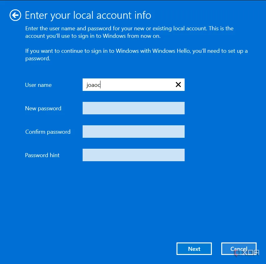 Màn hình thiết lập tài khoản cục bộ trên Windows 11 yêu cầu thông tin khi chuyển đổi sang tài khoản offline