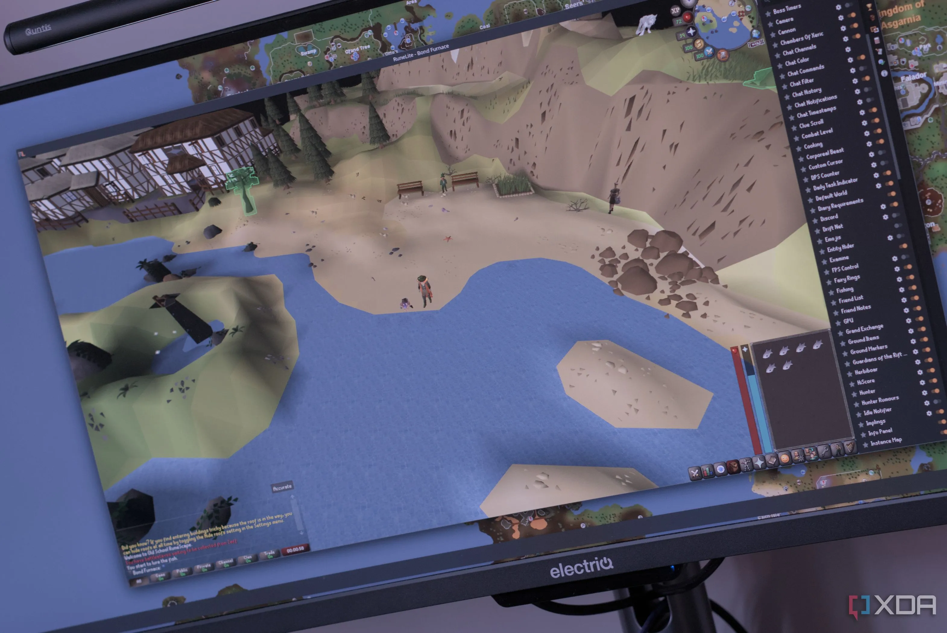 Màn hình ultrawide hiển thị tựa game Old School RuneScape (OSRS), minh họa việc chơi game nhẹ trên PC gaming cấu hình cao