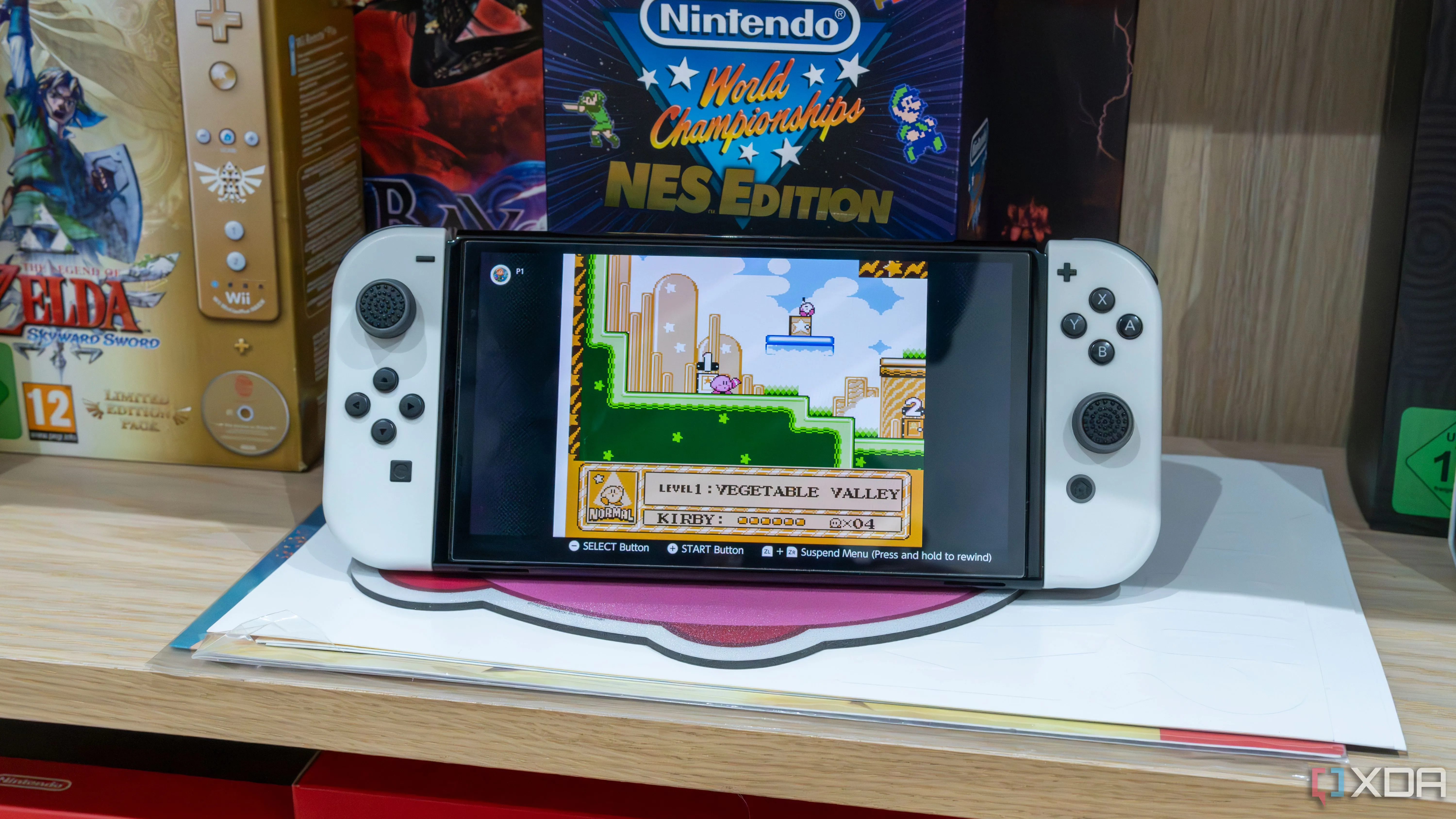 Máy chơi game Nintendo Switch OLED hiển thị giao diện game Animal Crossing New Horizons
