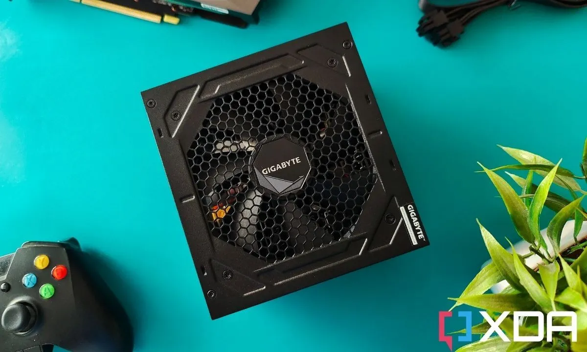 Nguồn Gigabyte UD850GM PSU, một ví dụ về linh kiện phần cứng PC có thể gặp vấn đề về chất lượng