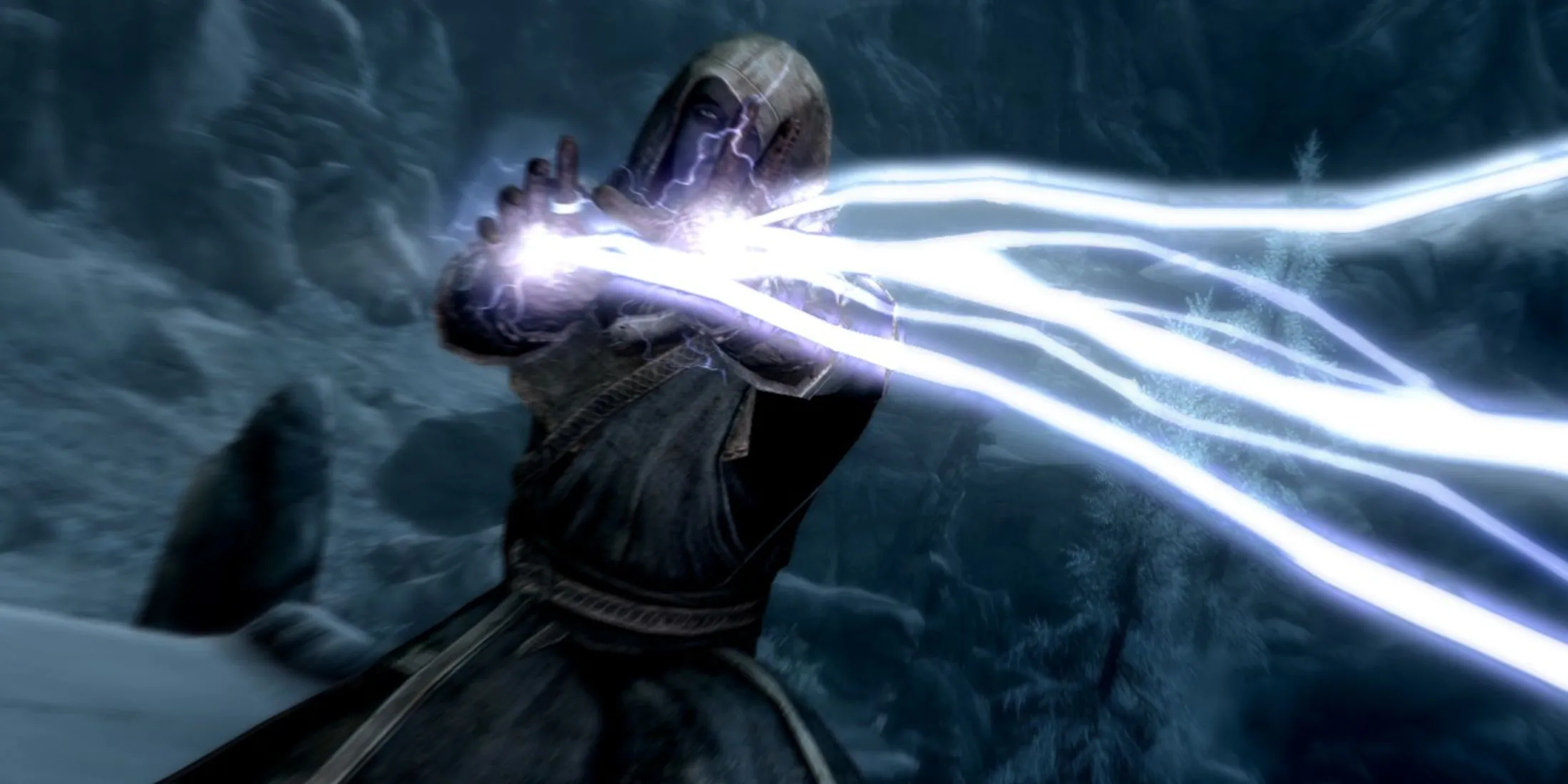 Nhân vật pháp sư sử dụng phép thuật trong một cảnh chiến đấu đầy kịch tính ở Skyrim