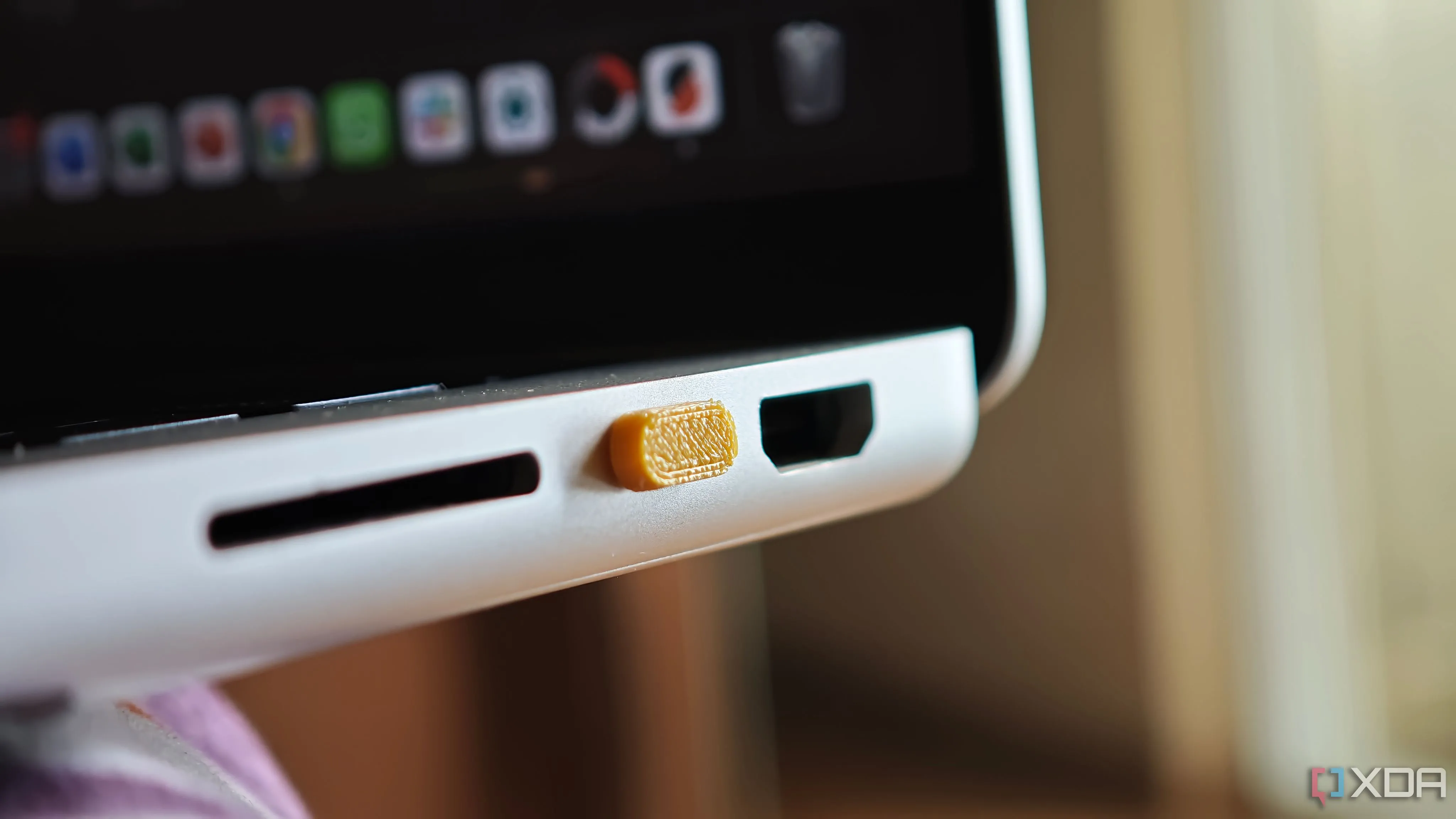 Nút che cổng USB-C in 3D chống bụi