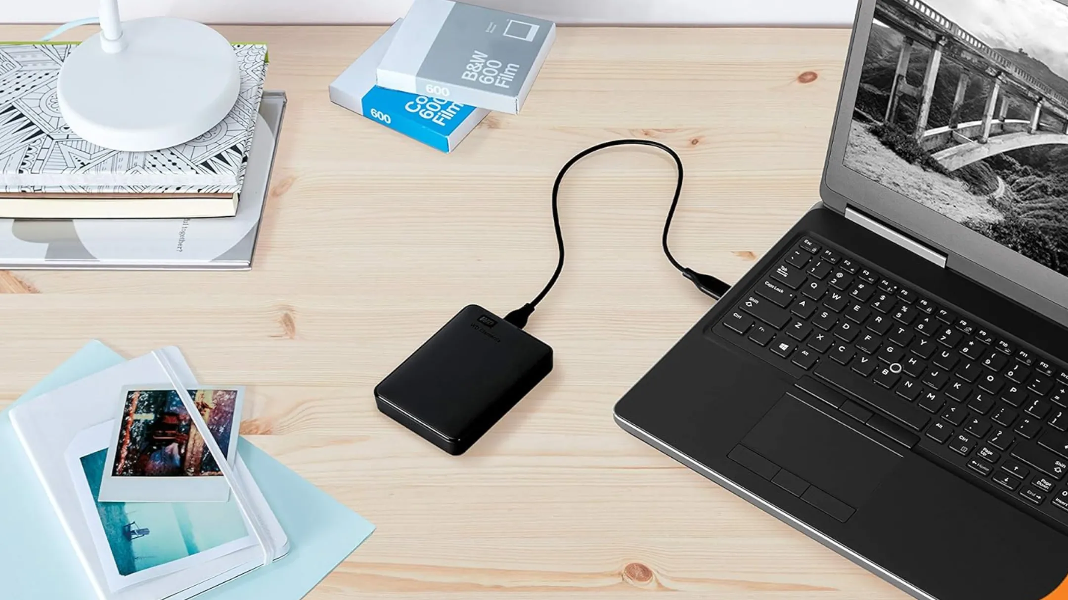Ổ cứng di động Western Digital Elements 5TB kèm cáp USB