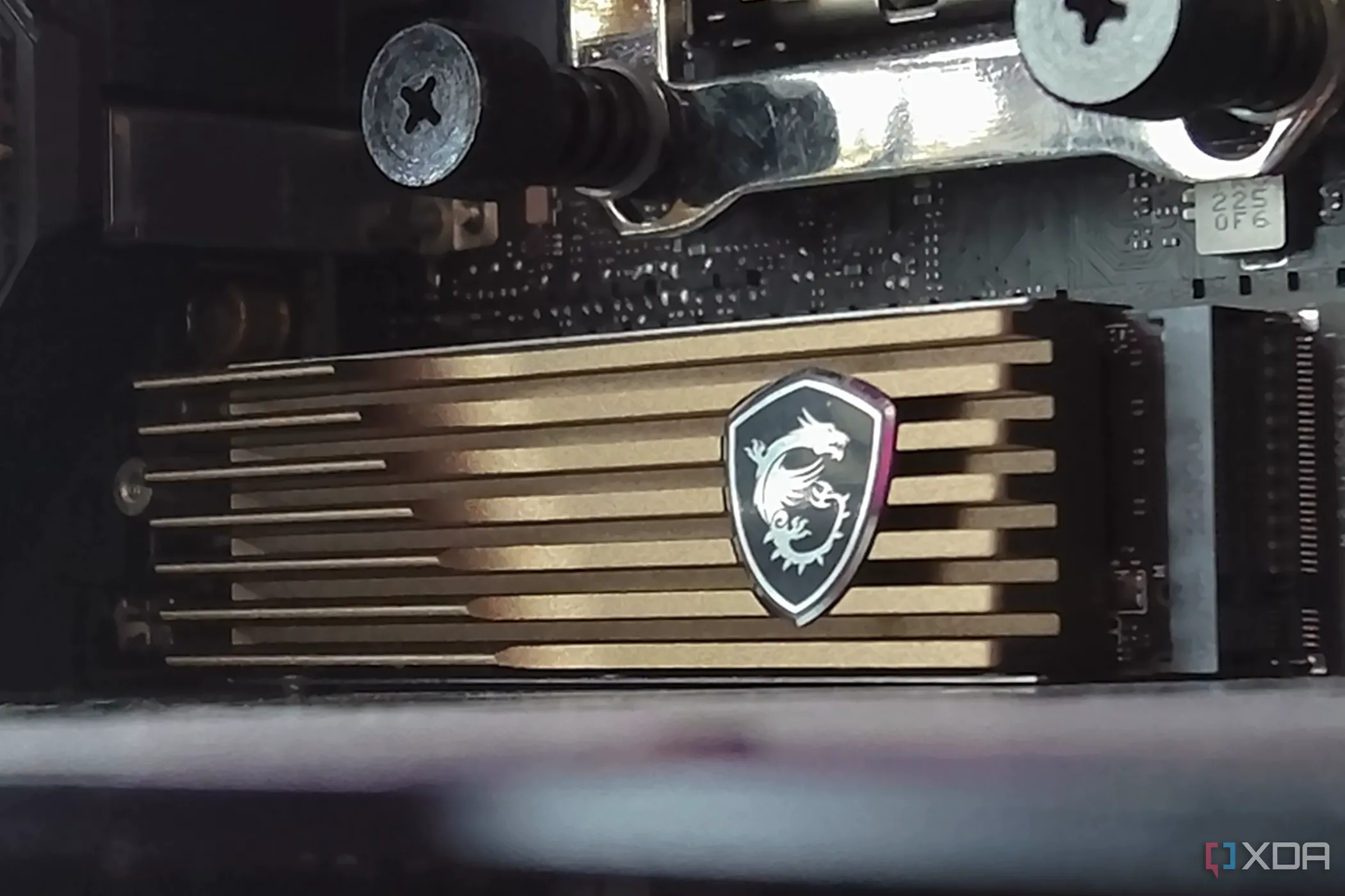 Ổ cứng SSD MSI Spatium M570 PCIe Gen5 có tích hợp tản nhiệt