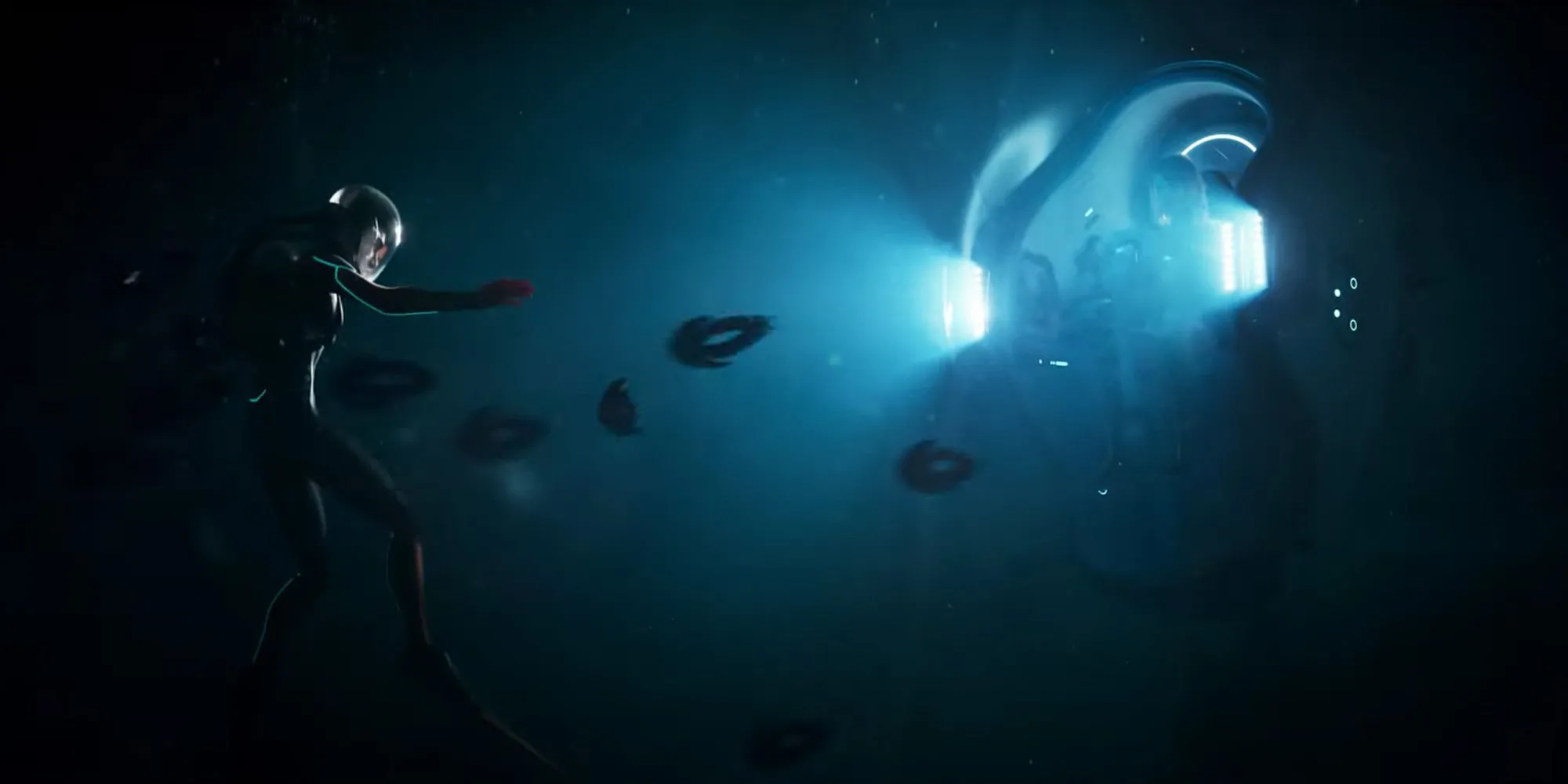Phương tiện tàu ngầm mới và nhân vật NPC trong trailer Subnautica 2