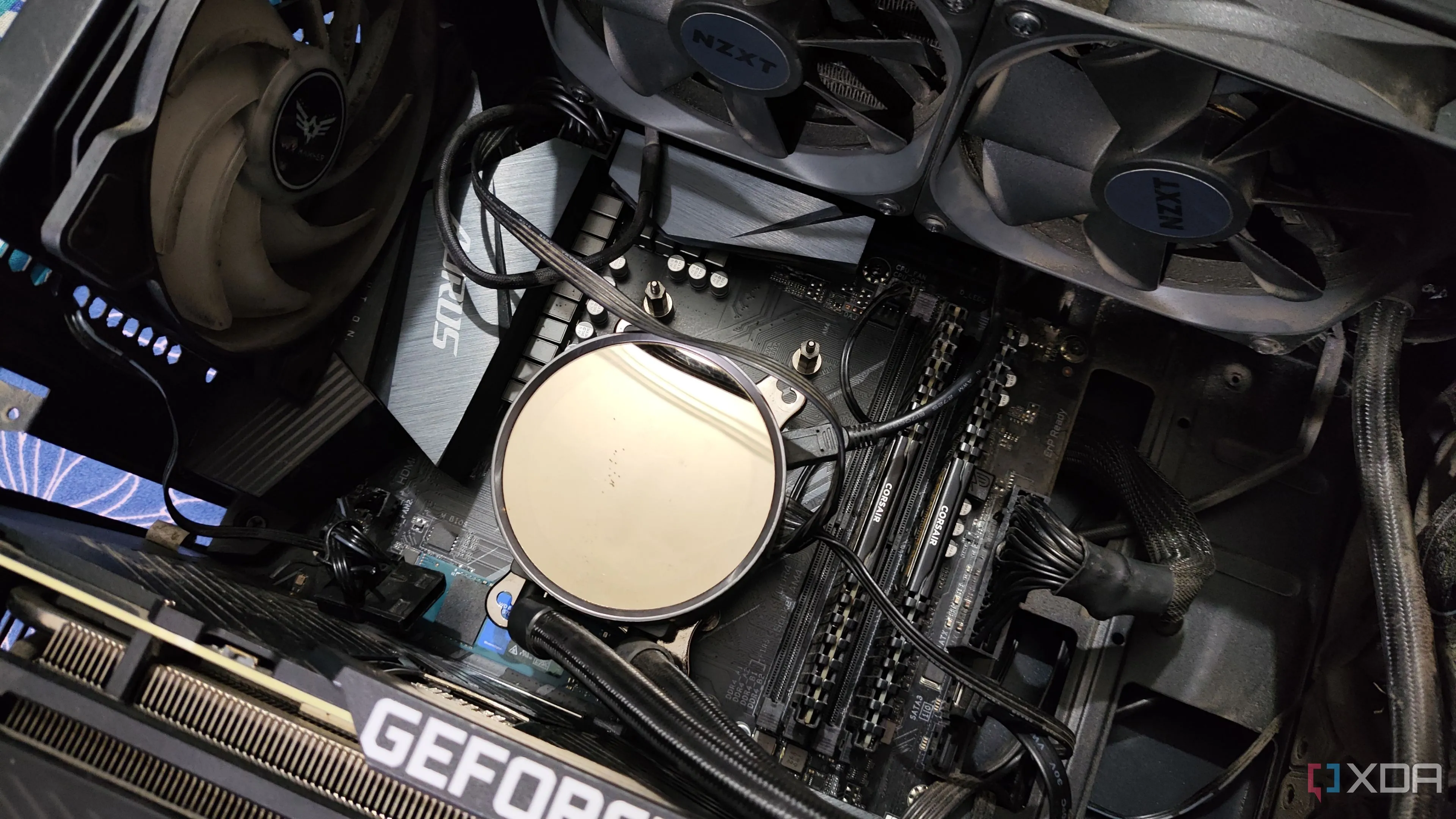 Tản nhiệt nước AIO Kraken X52 lắp trong vỏ case PC