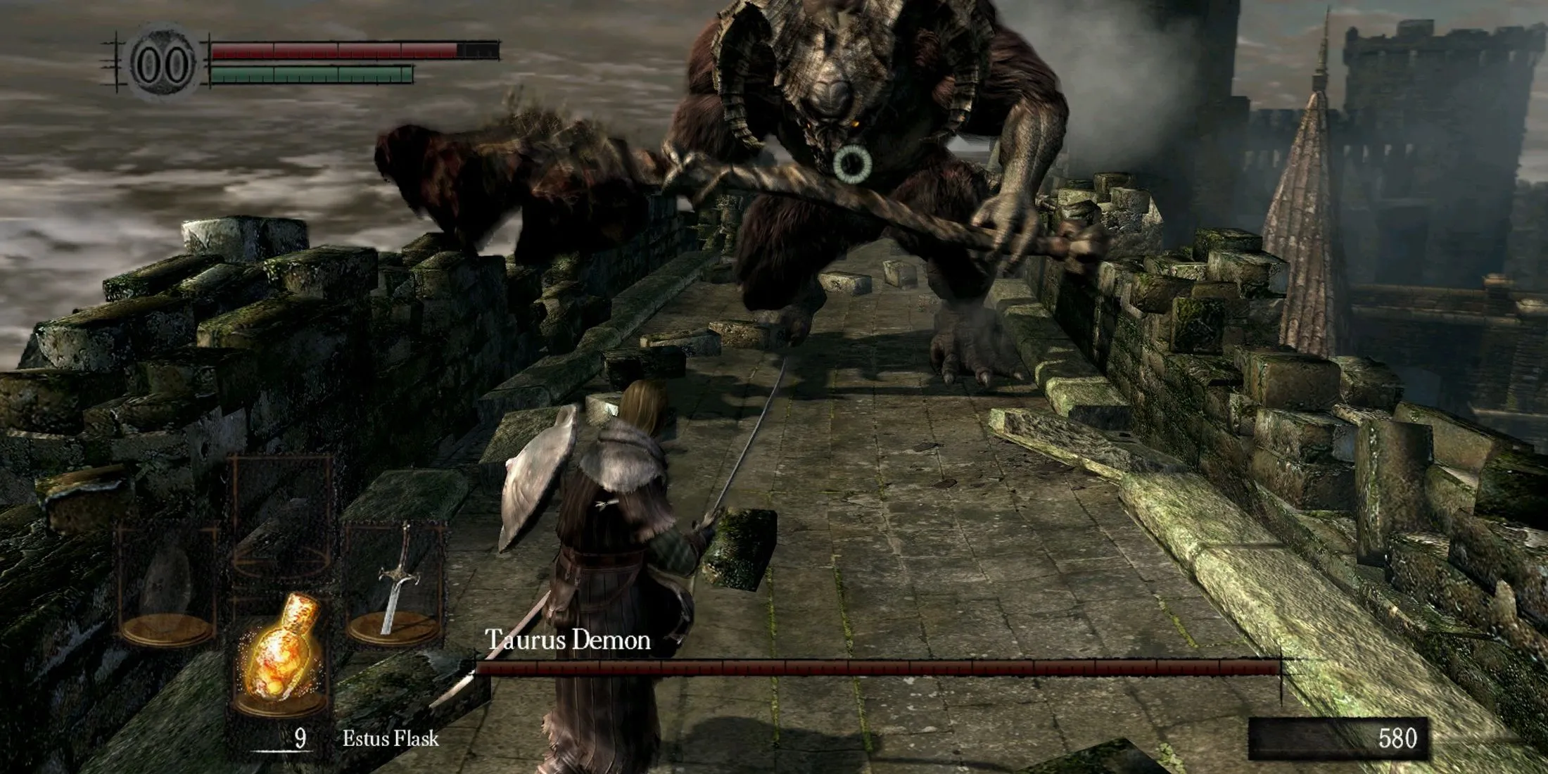 Trận chiến với Taurus Demon, một boss khó nhằn trong Dark Souls