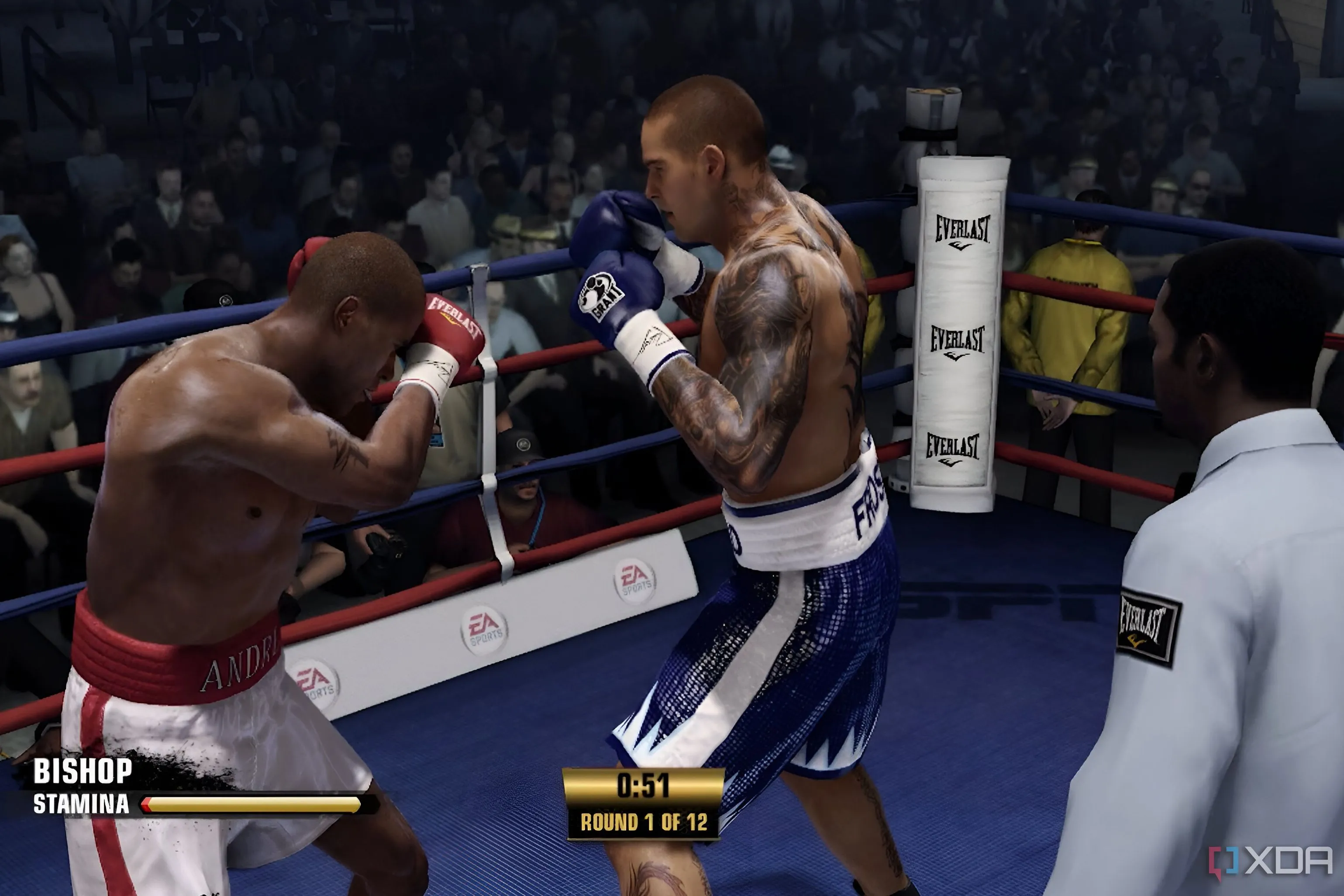 Trận đấu quyền anh căng thẳng giữa hai võ sĩ, có thể là Isaac Frost, trong game Fight Night Champion
